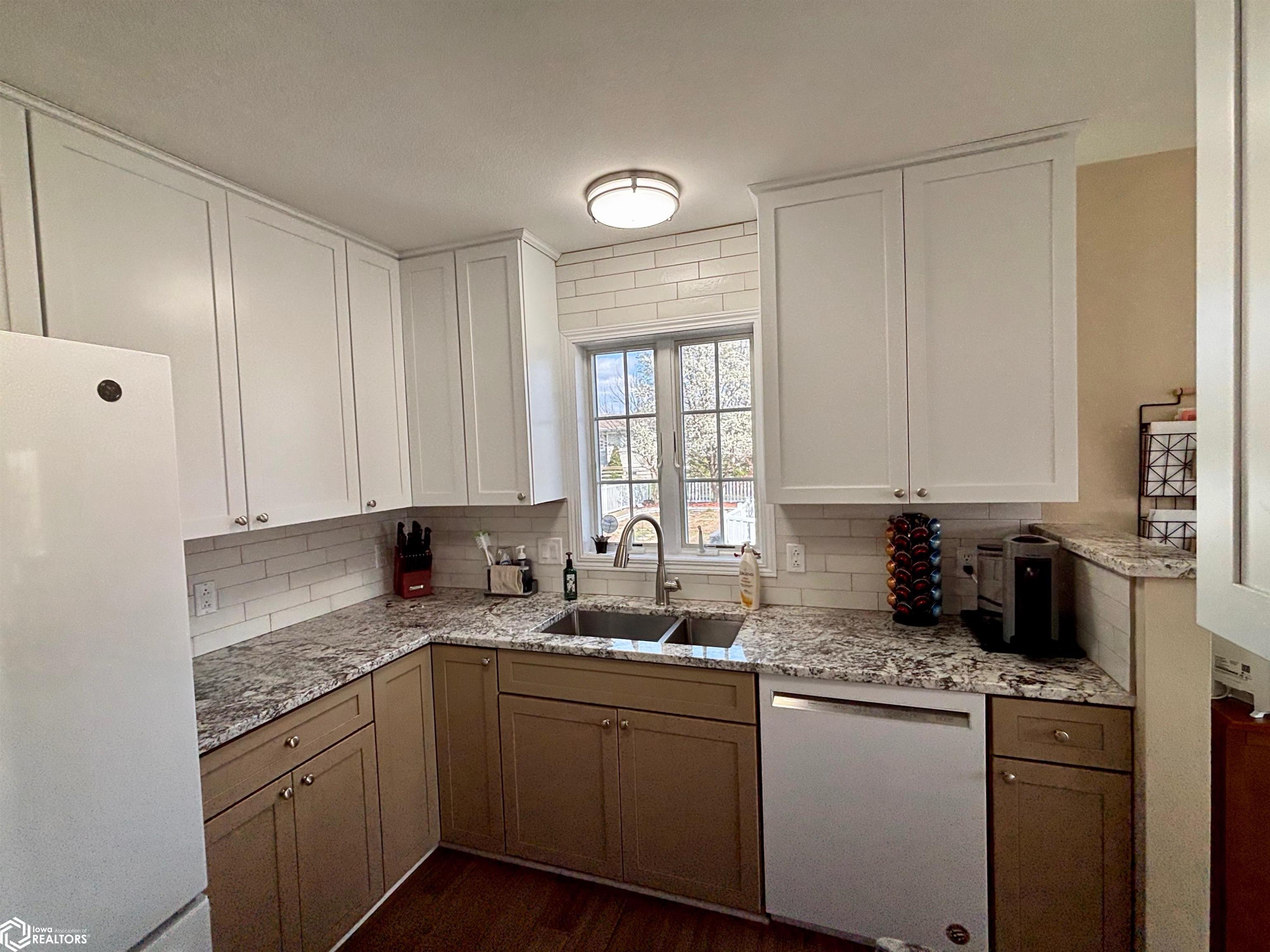2101 Silverlakes Circle, Fairfield, Iowa image 20