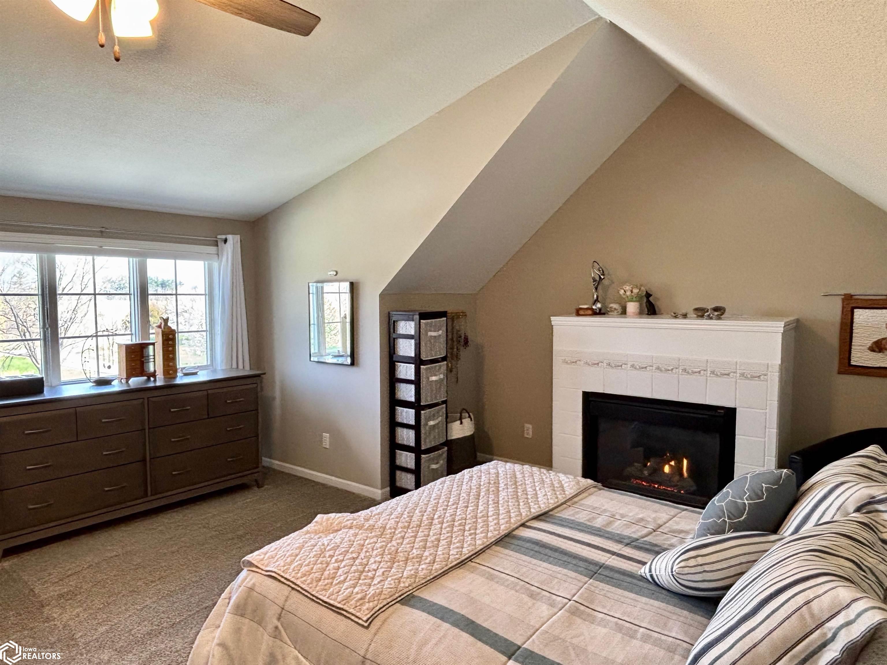 2101 Silverlakes Circle, Fairfield, Iowa image 29