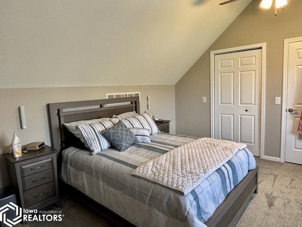 2101 Silverlakes Circle, Fairfield, Iowa image 30