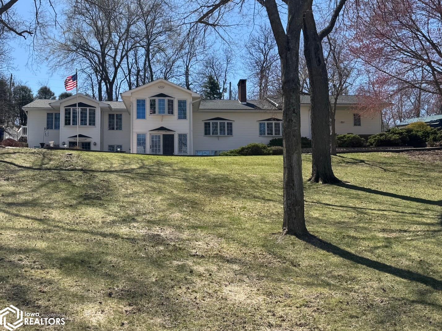 3019 E Lakeshore Drive, Brooklyn, Iowa image 2