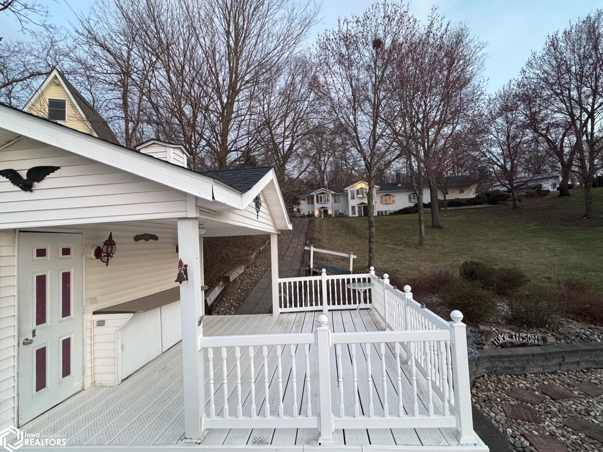 3019 E Lakeshore Drive, Brooklyn, Iowa image 19