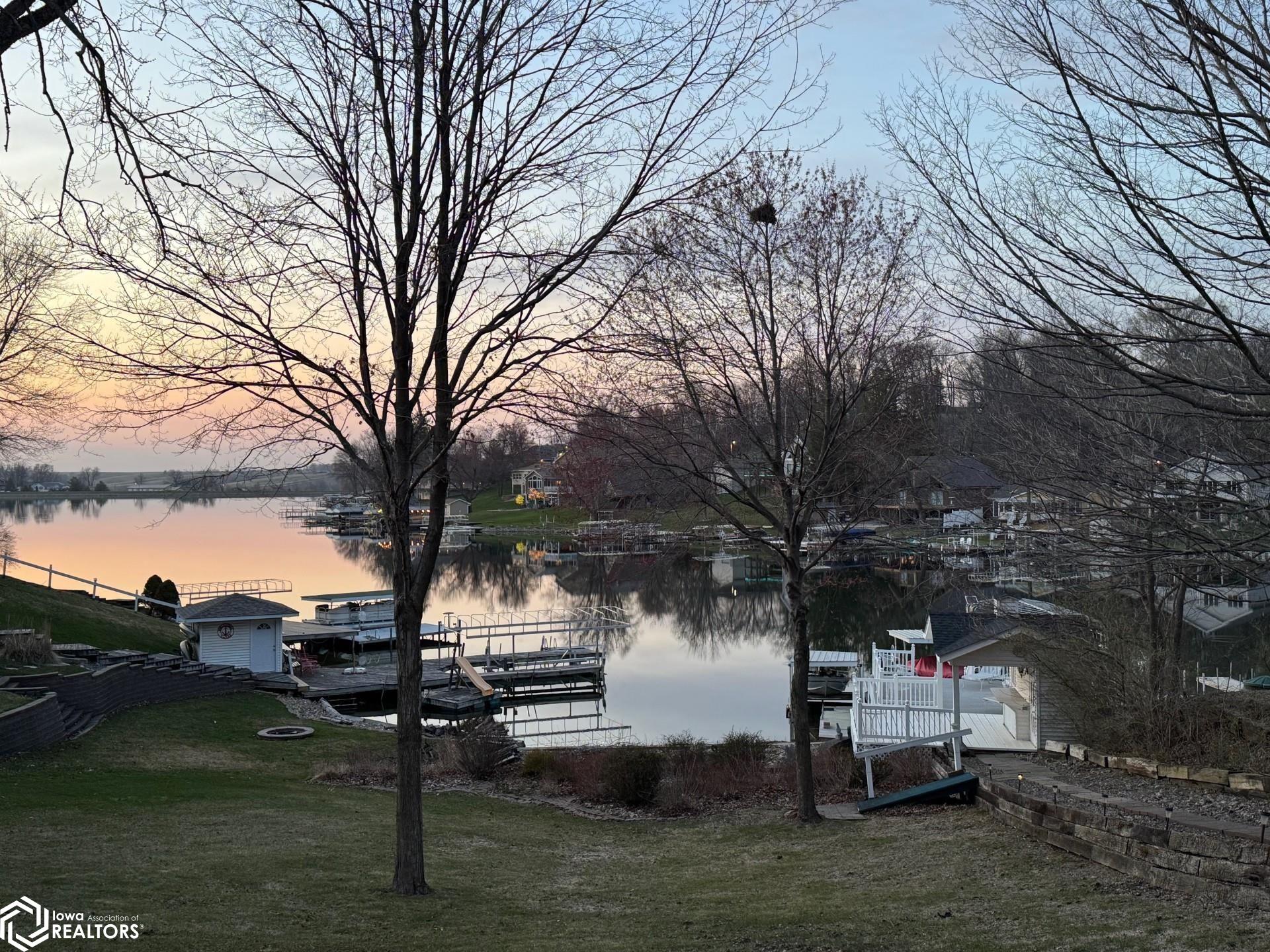 3019 E Lakeshore Drive, Brooklyn, Iowa image 5