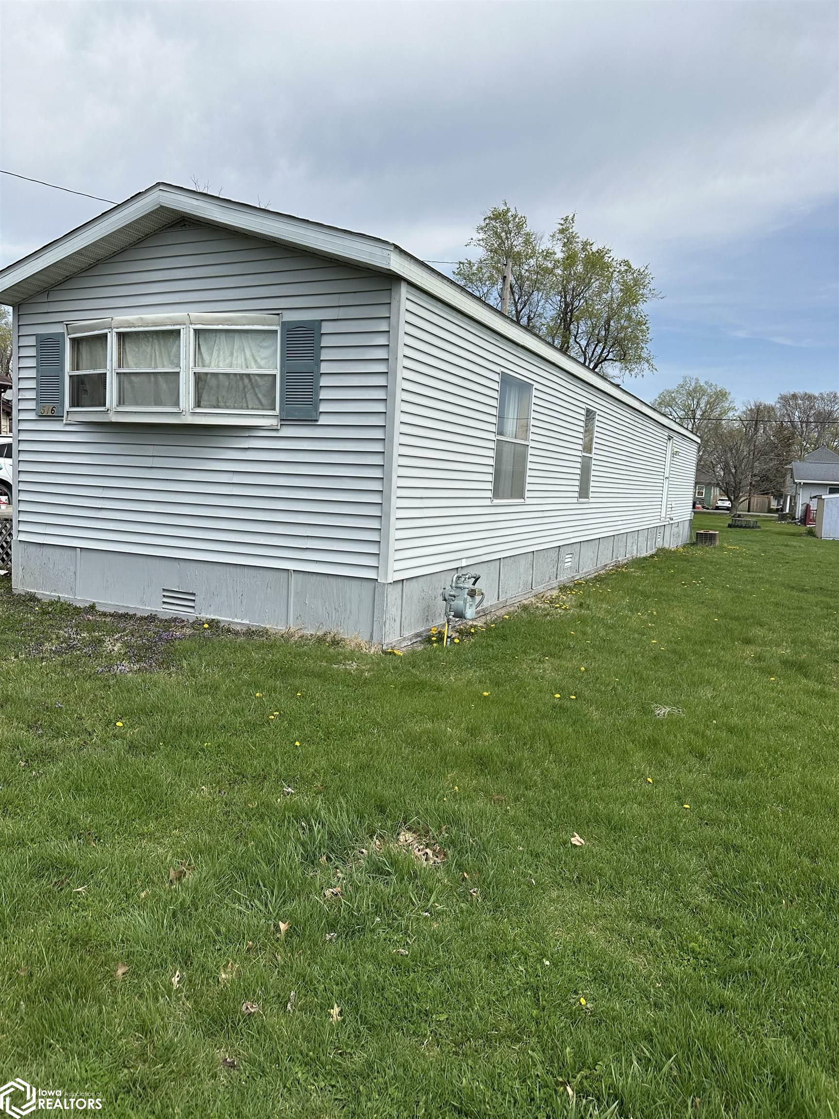 516 S Ward Street, Ottumwa, Iowa image 2