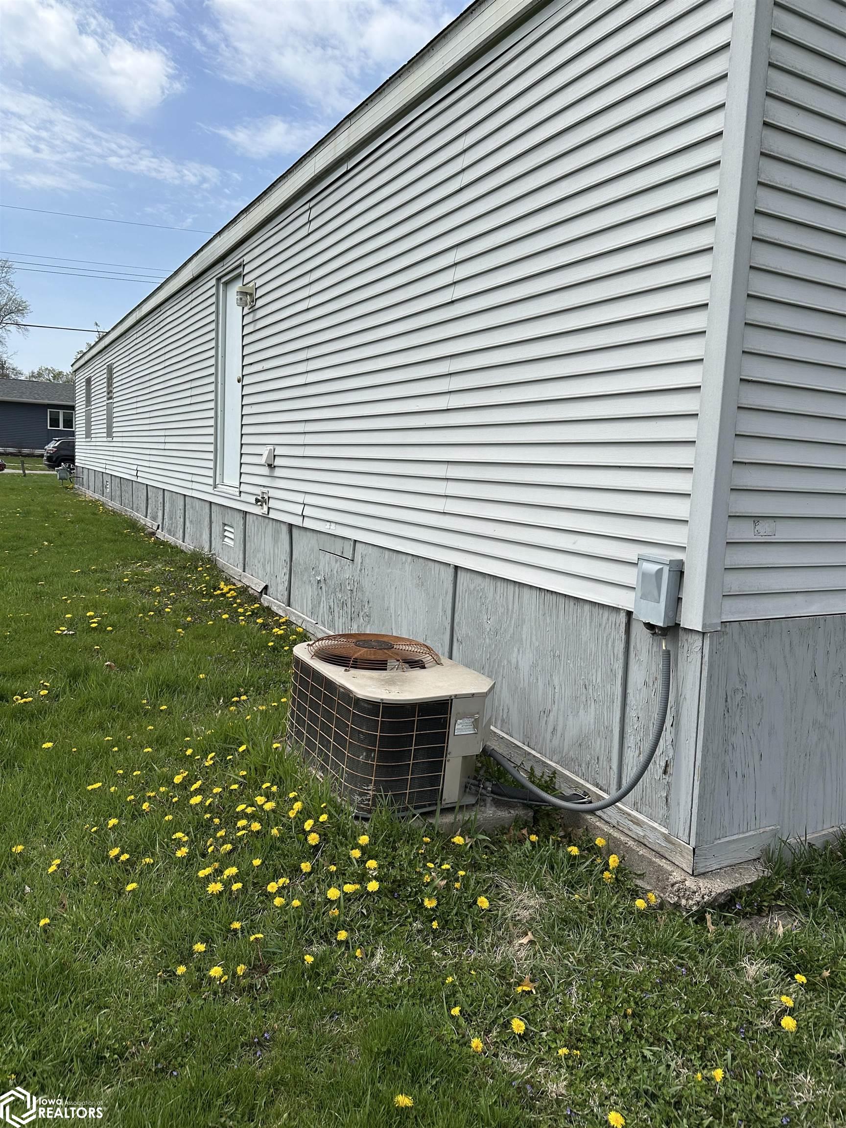 516 S Ward Street, Ottumwa, Iowa image 3