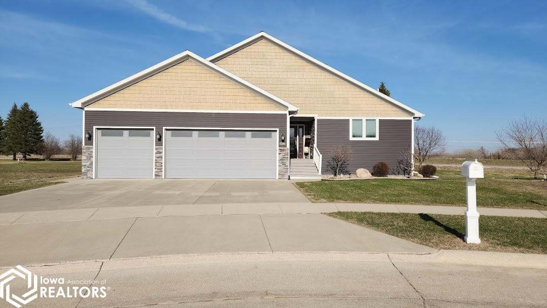 2708 Sunrise Court, Mason City, Iowa image 1