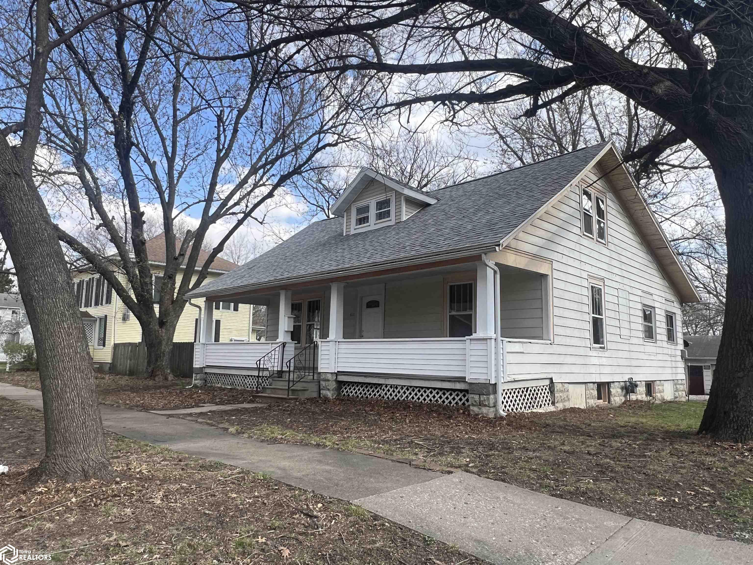 402 W Washington Avenue, Fairfield, Iowa image 1