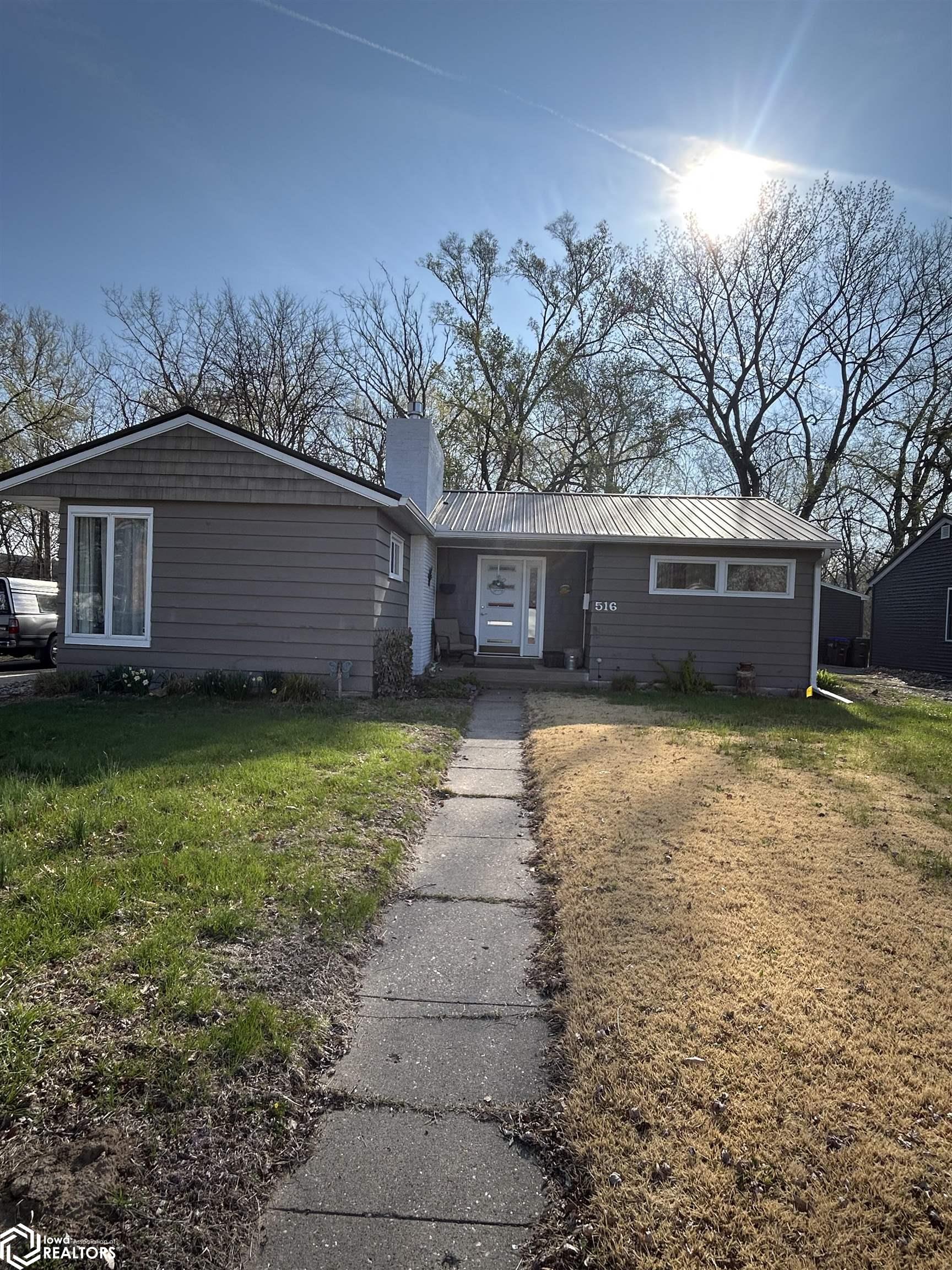 516 Crescent Lane, Fort Madison, Iowa image 2