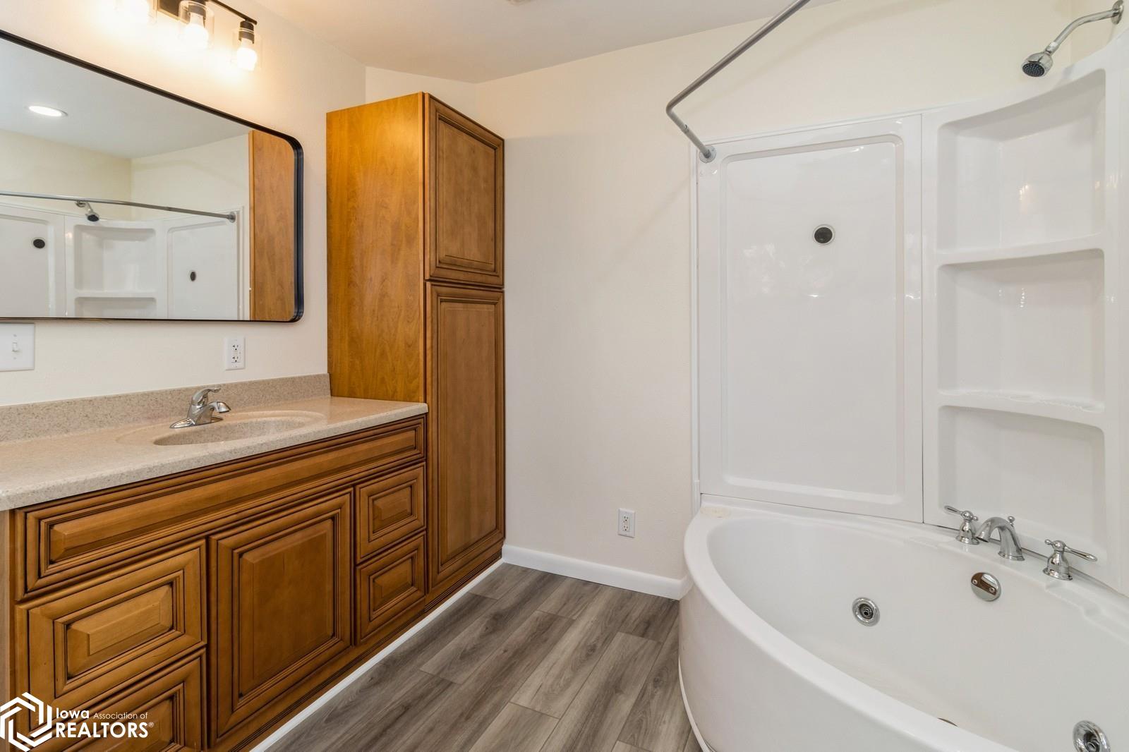 207 N 3rd Street, Montezuma, Iowa image 32