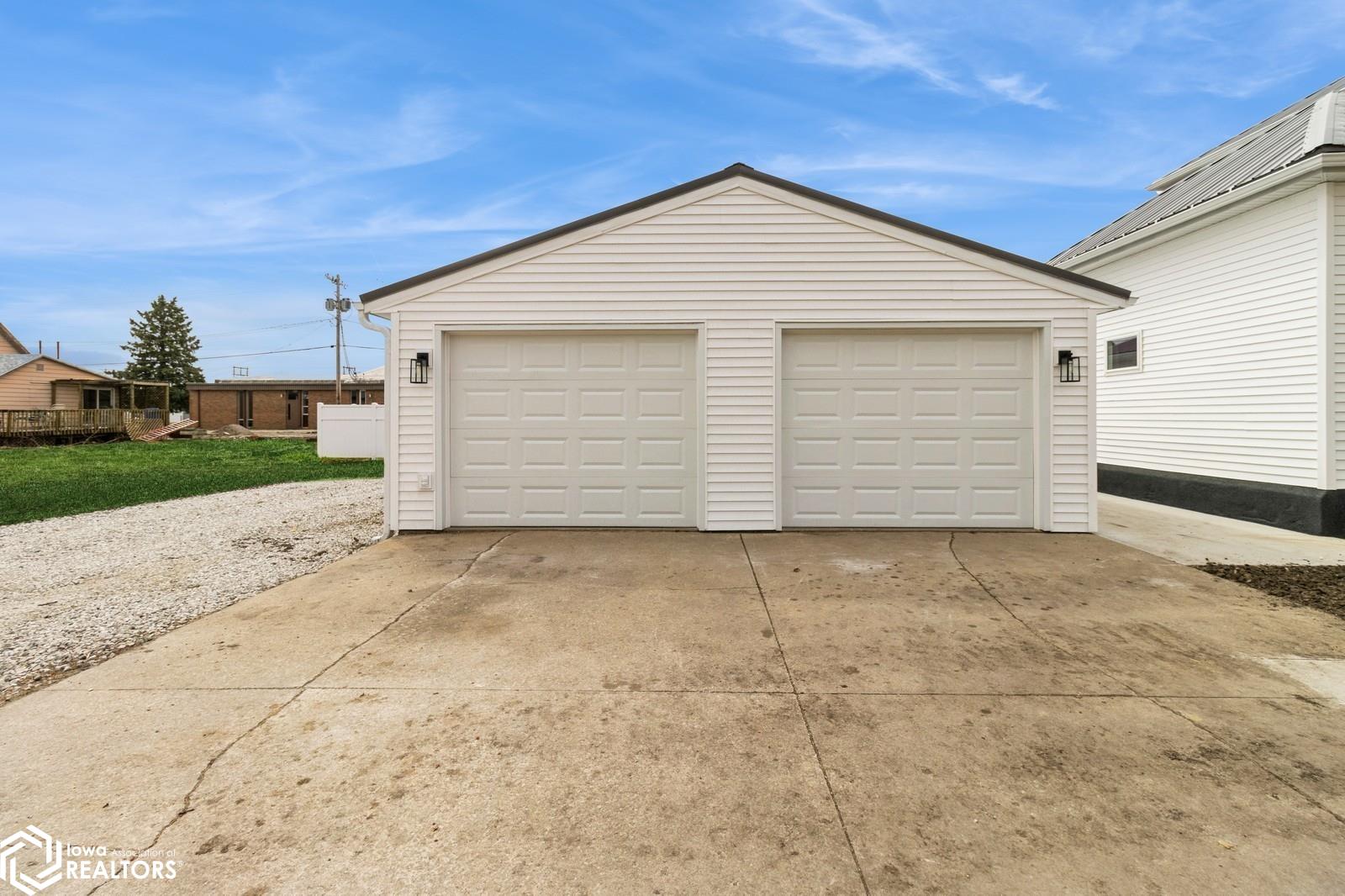 207 N 3rd Street, Montezuma, Iowa image 9