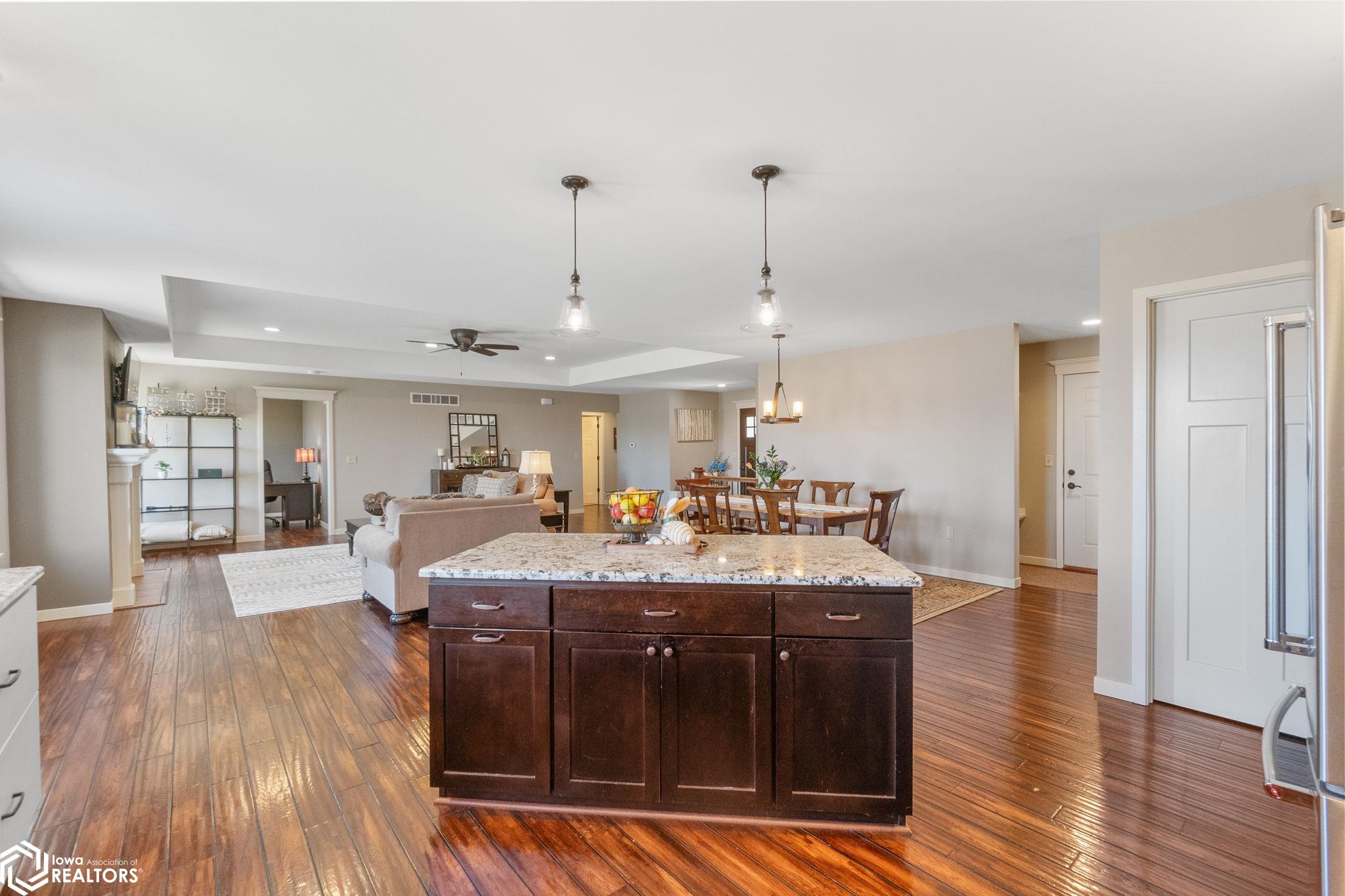 725 Hemlock Ct, Mason City, Iowa image 9