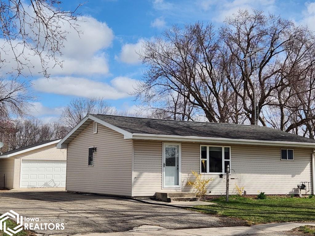 914 15th Street, Mason City, Iowa image 1