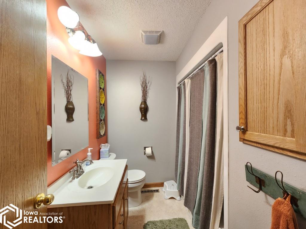 914 15th Street, Mason City, Iowa image 9