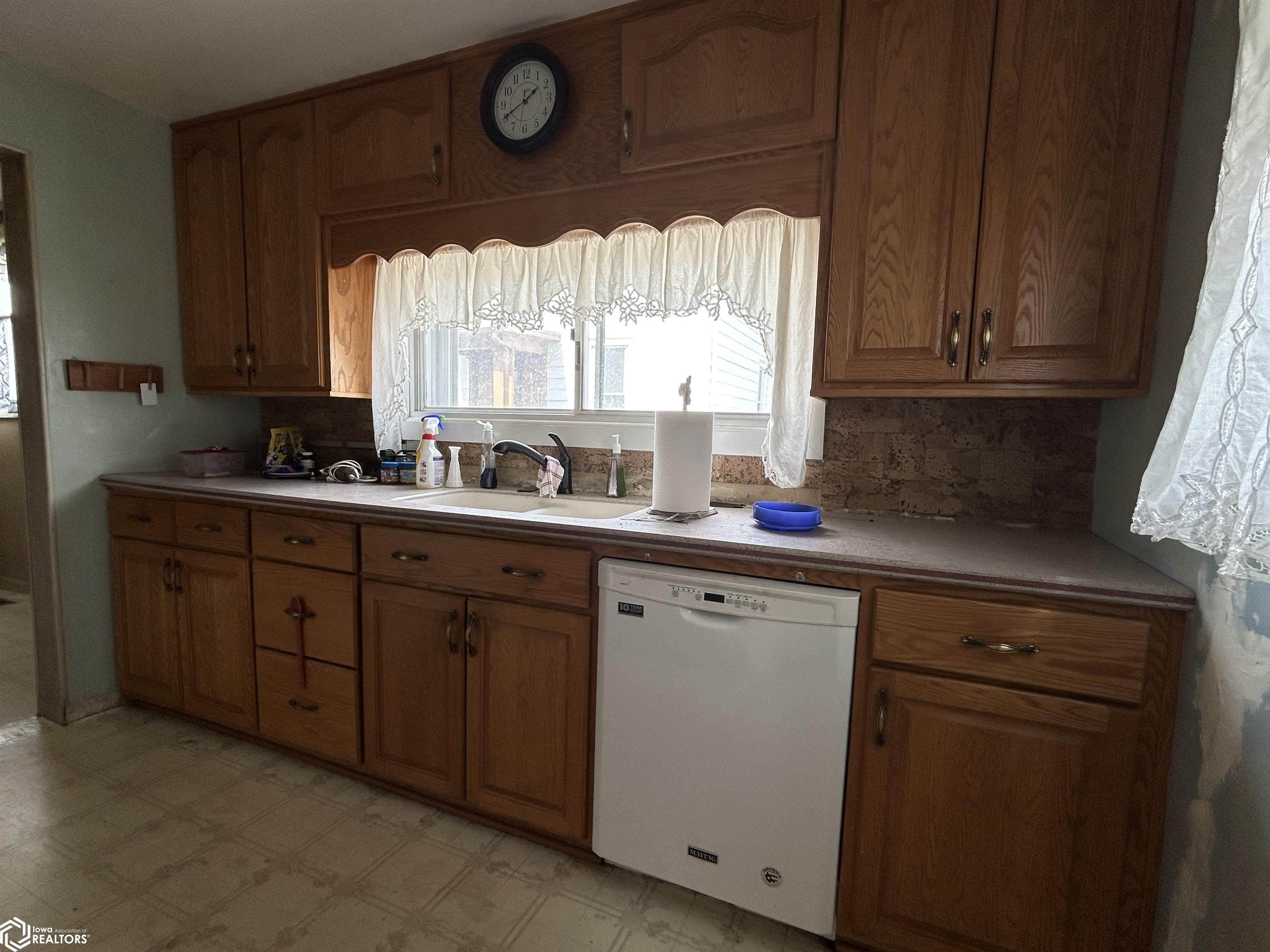 607 N 2nd Avenue, Marshalltown, Iowa image 6
