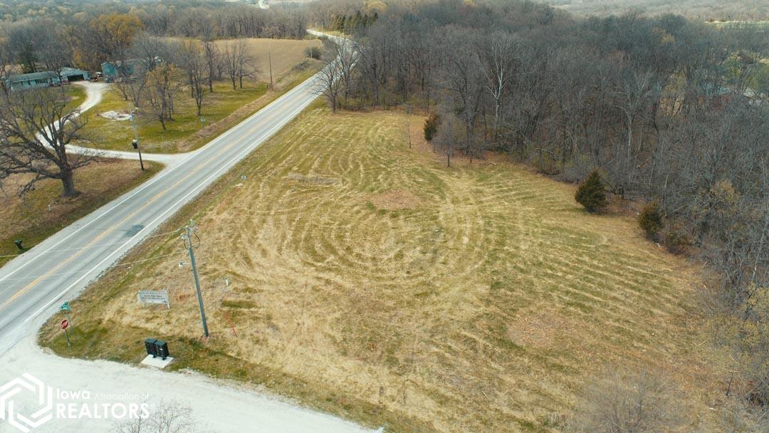 - Osceola Dr., Knoxville, Iowa image 2