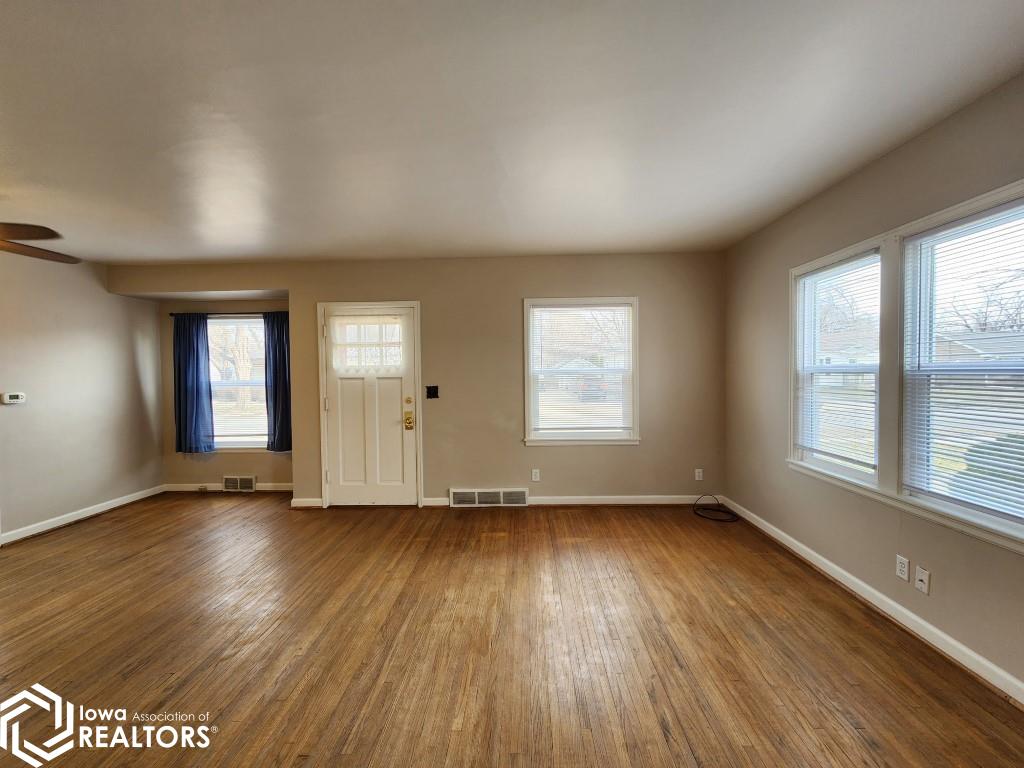 921 15th Street, Mason City, Iowa image 2