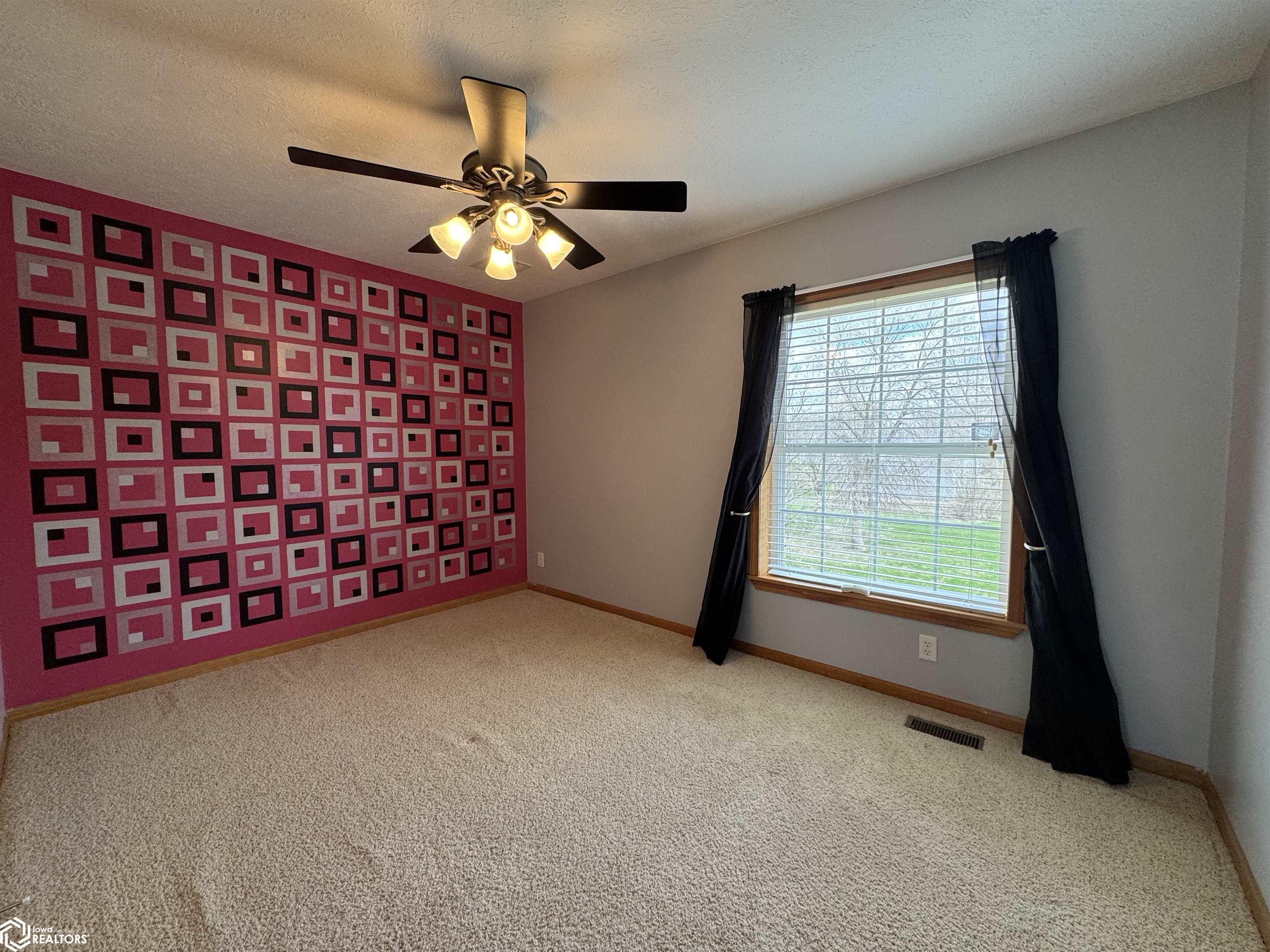 15127 Dove Circle, Clear Lake, Iowa image 21