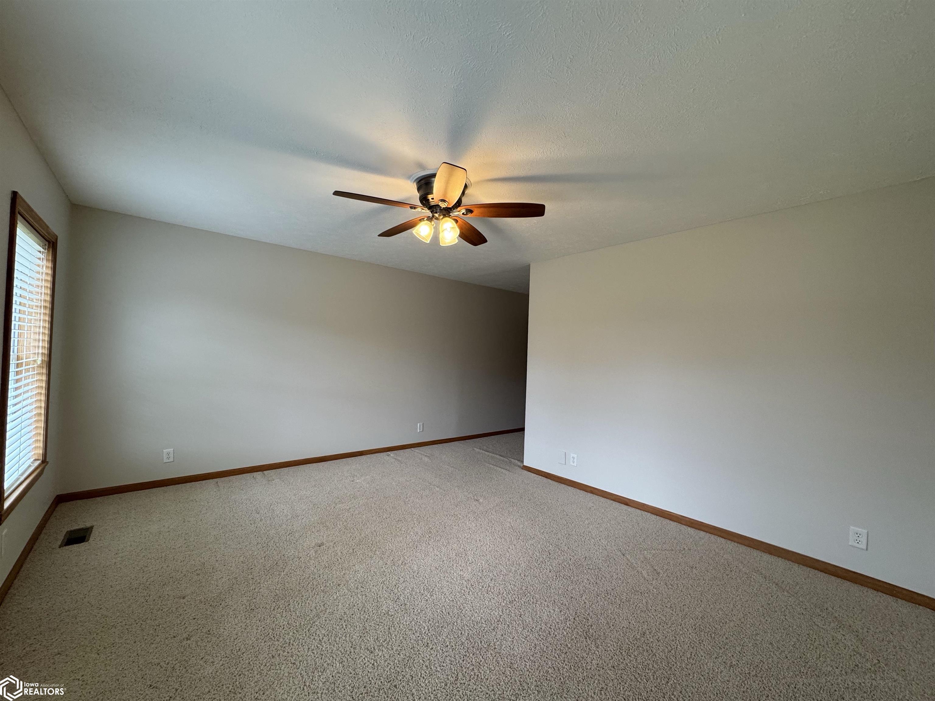 15127 Dove Circle, Clear Lake, Iowa image 22