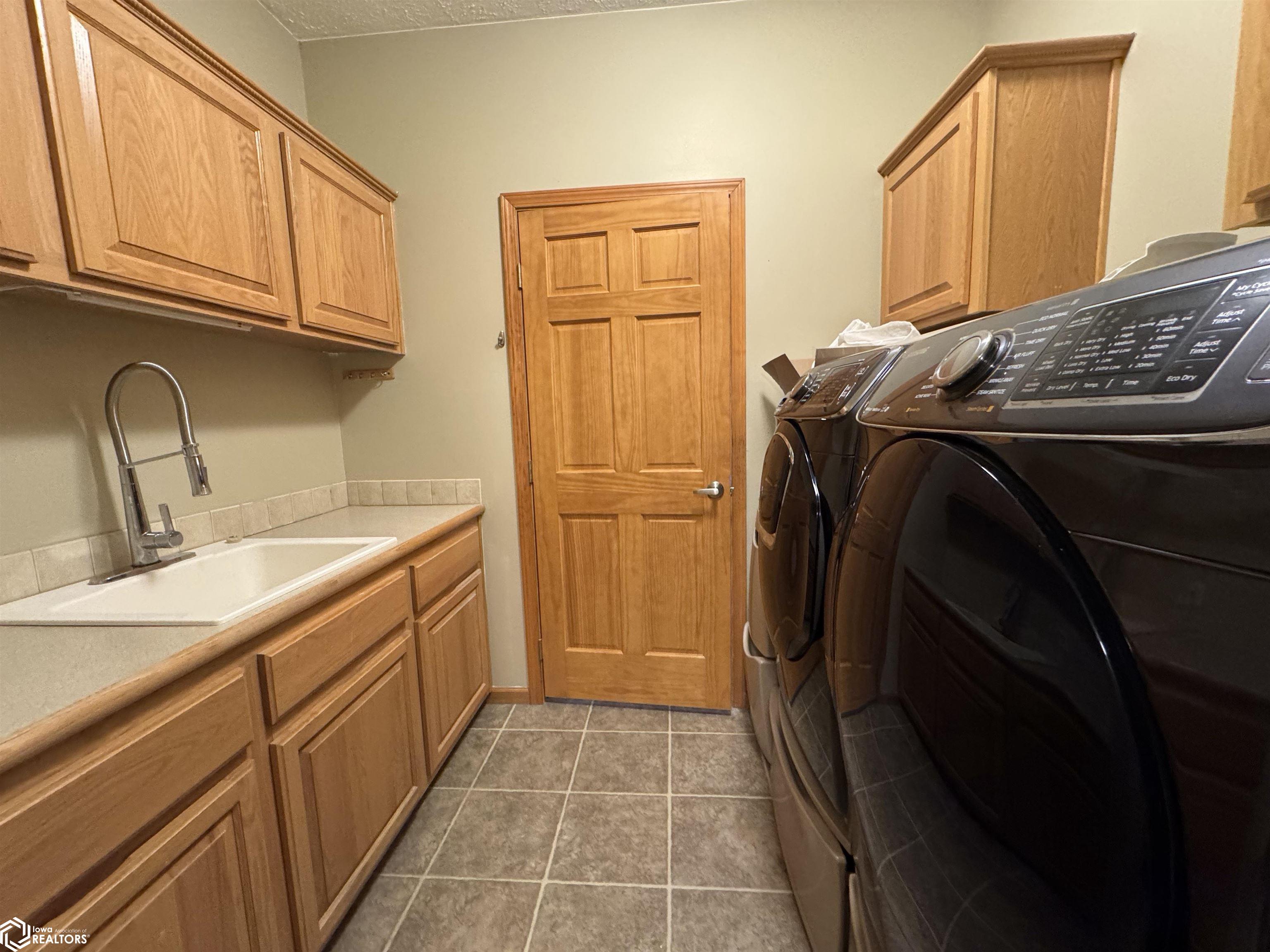 15127 Dove Circle, Clear Lake, Iowa image 26