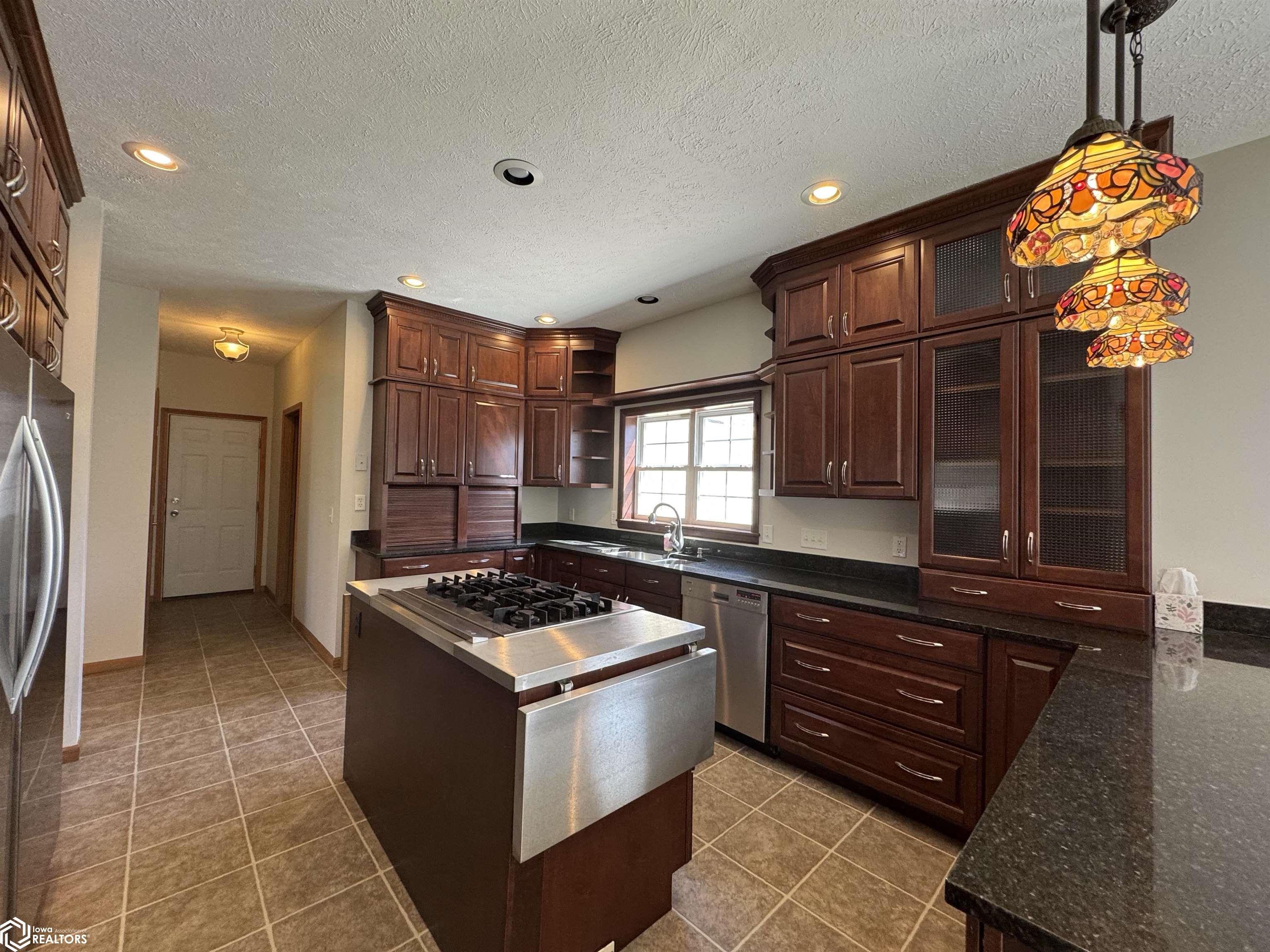 15127 Dove Circle, Clear Lake, Iowa image 9