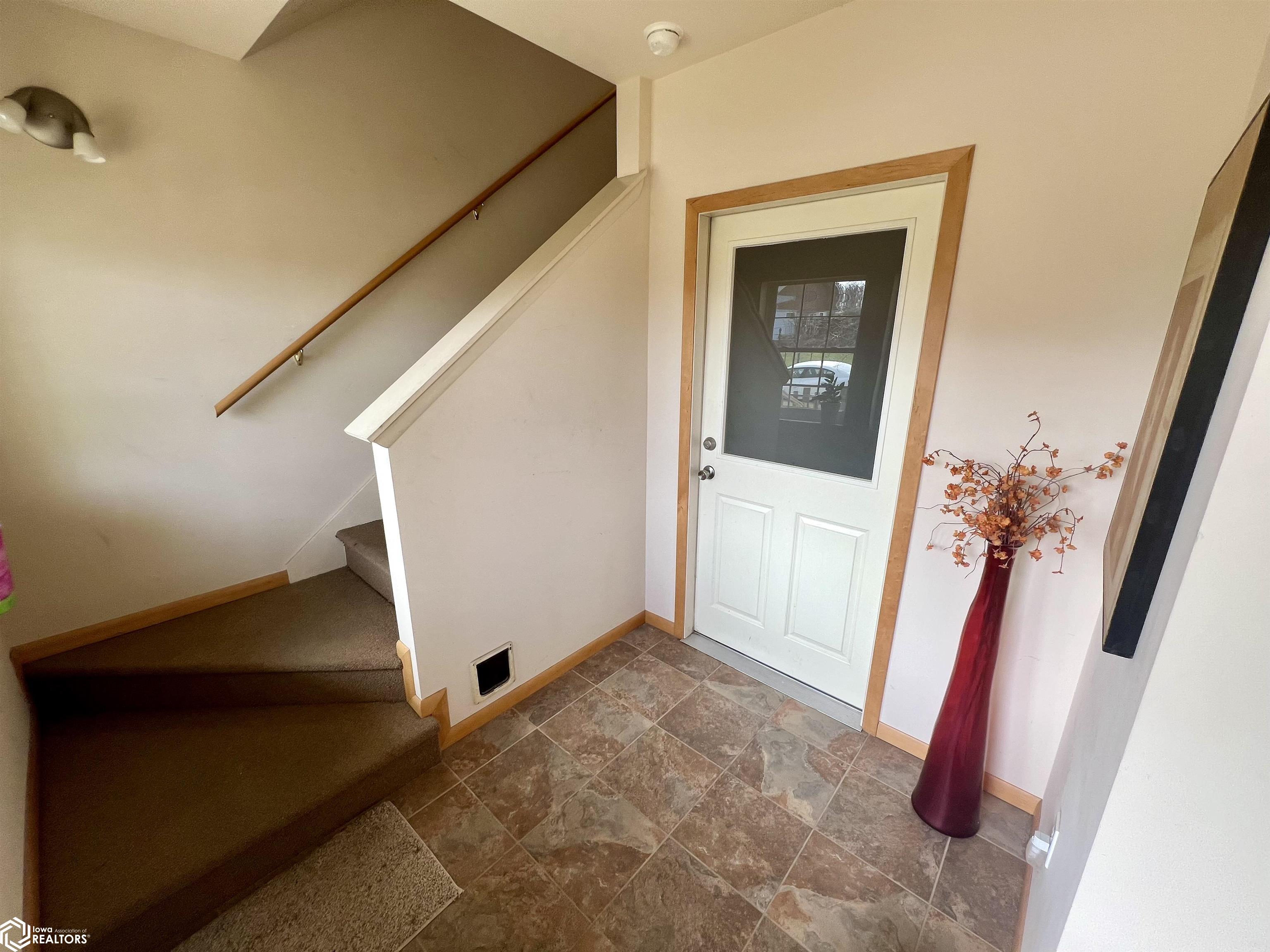 2050 Sapphire Lane, Fairfield, Iowa image 11