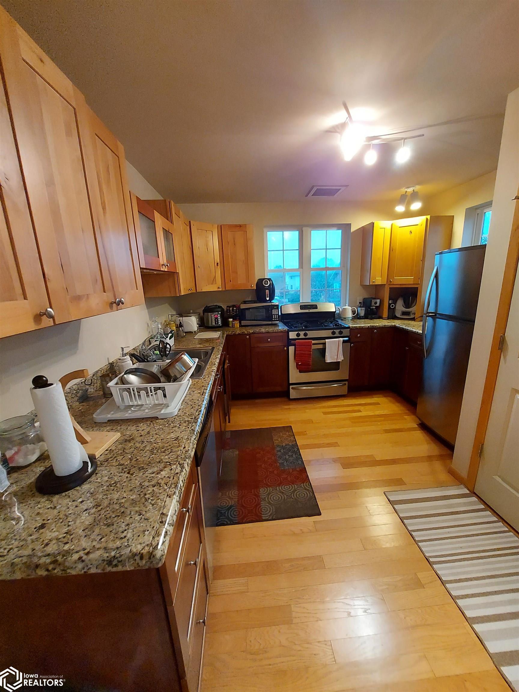 2050 Sapphire Lane, Fairfield, Iowa image 44