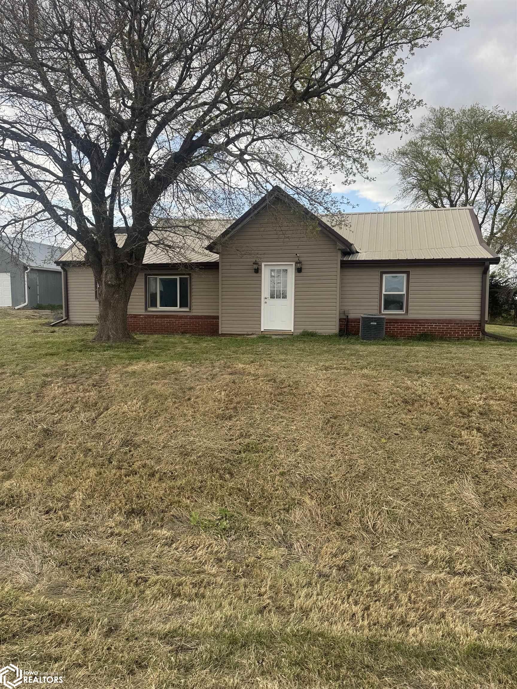 1239 220th Street, New Market, Iowa image 1
