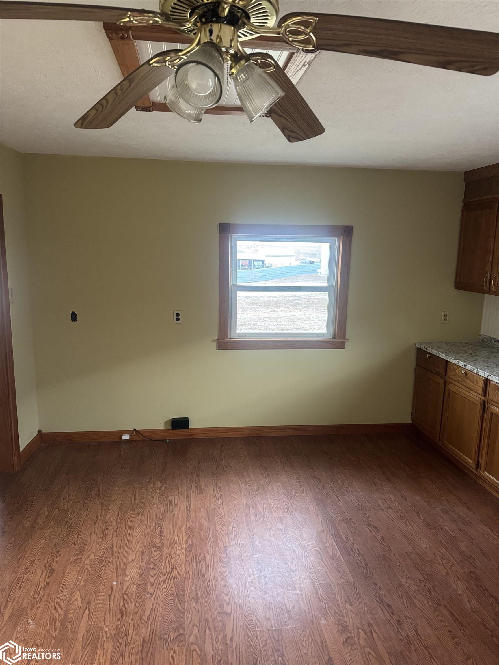 1239 220th Street, New Market, Iowa image 8