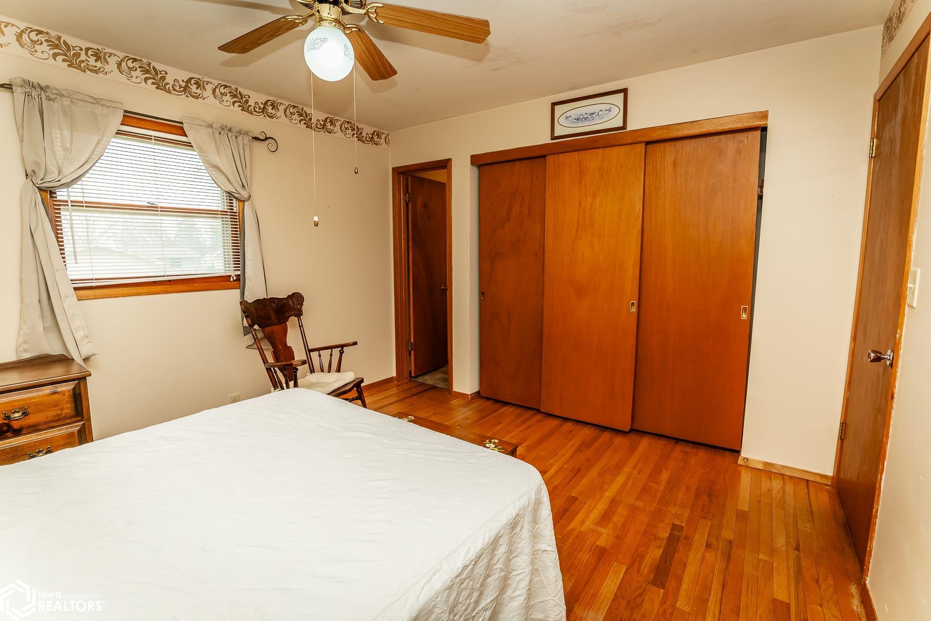 705 Arlington Drive, Marshalltown, Iowa image 17