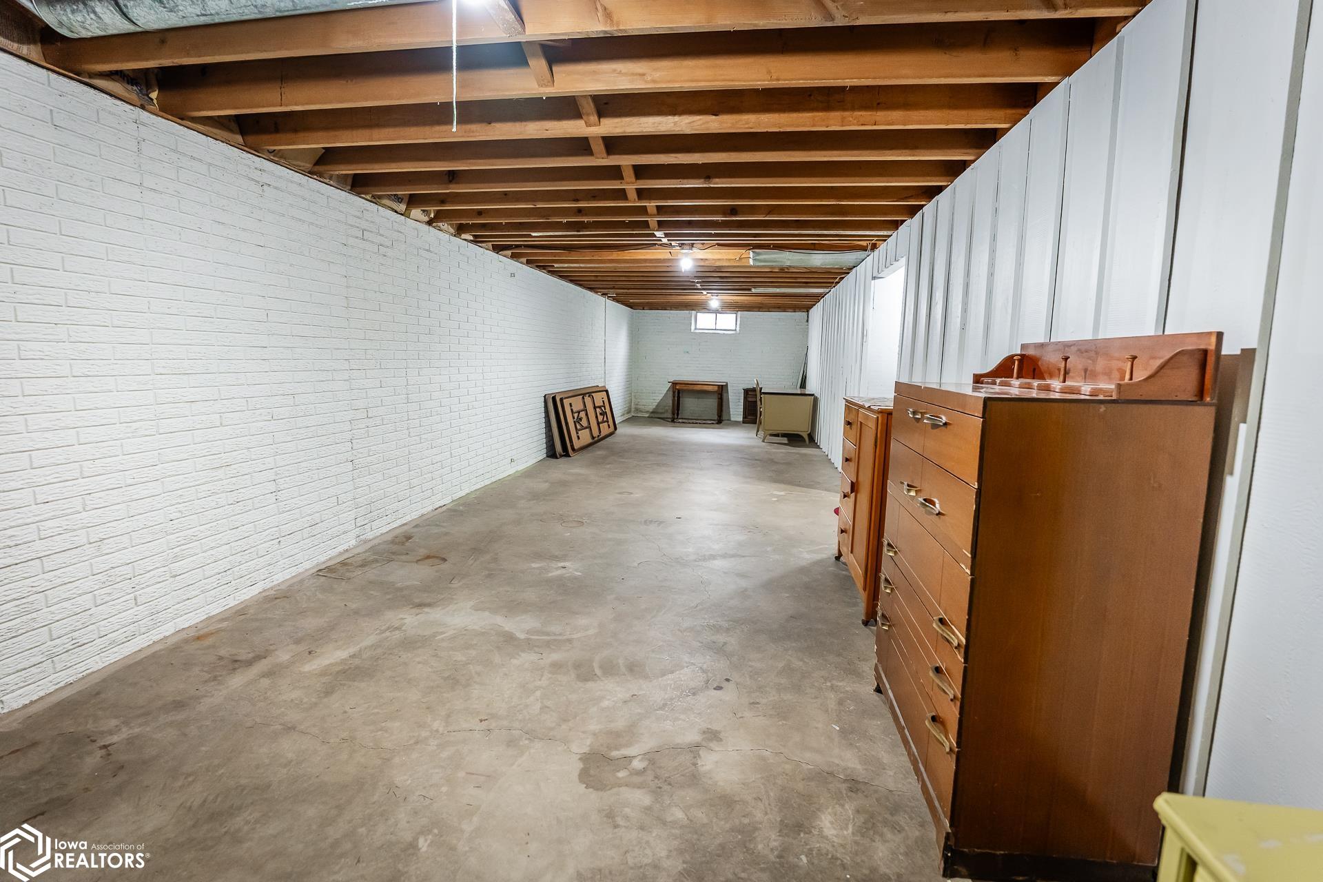 705 Arlington Drive, Marshalltown, Iowa image 30