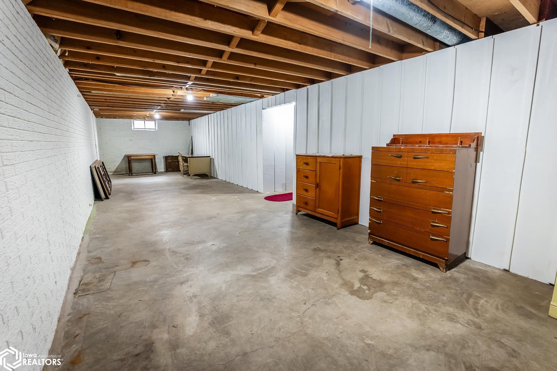 705 Arlington Drive, Marshalltown, Iowa image 31