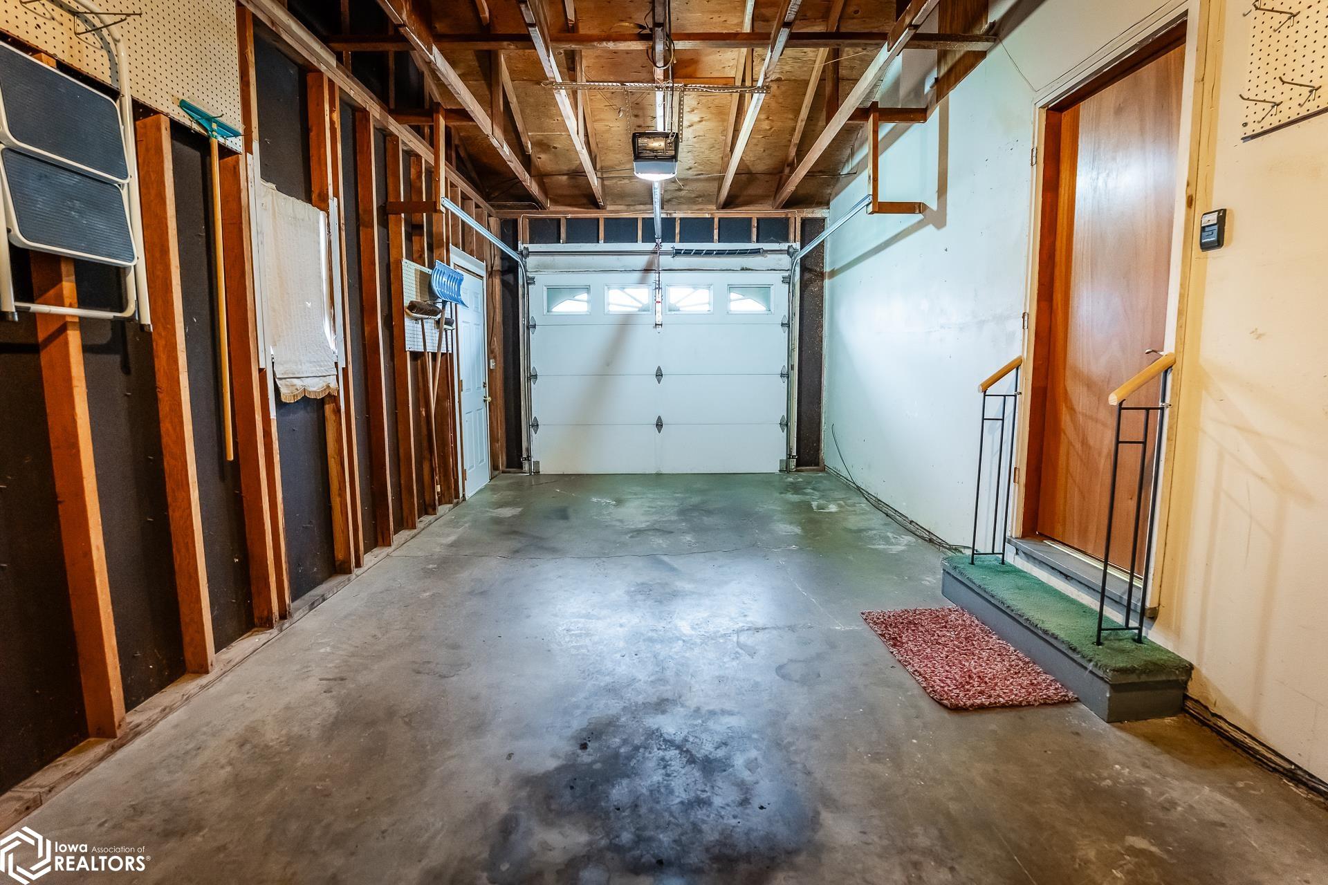 705 Arlington Drive, Marshalltown, Iowa image 37