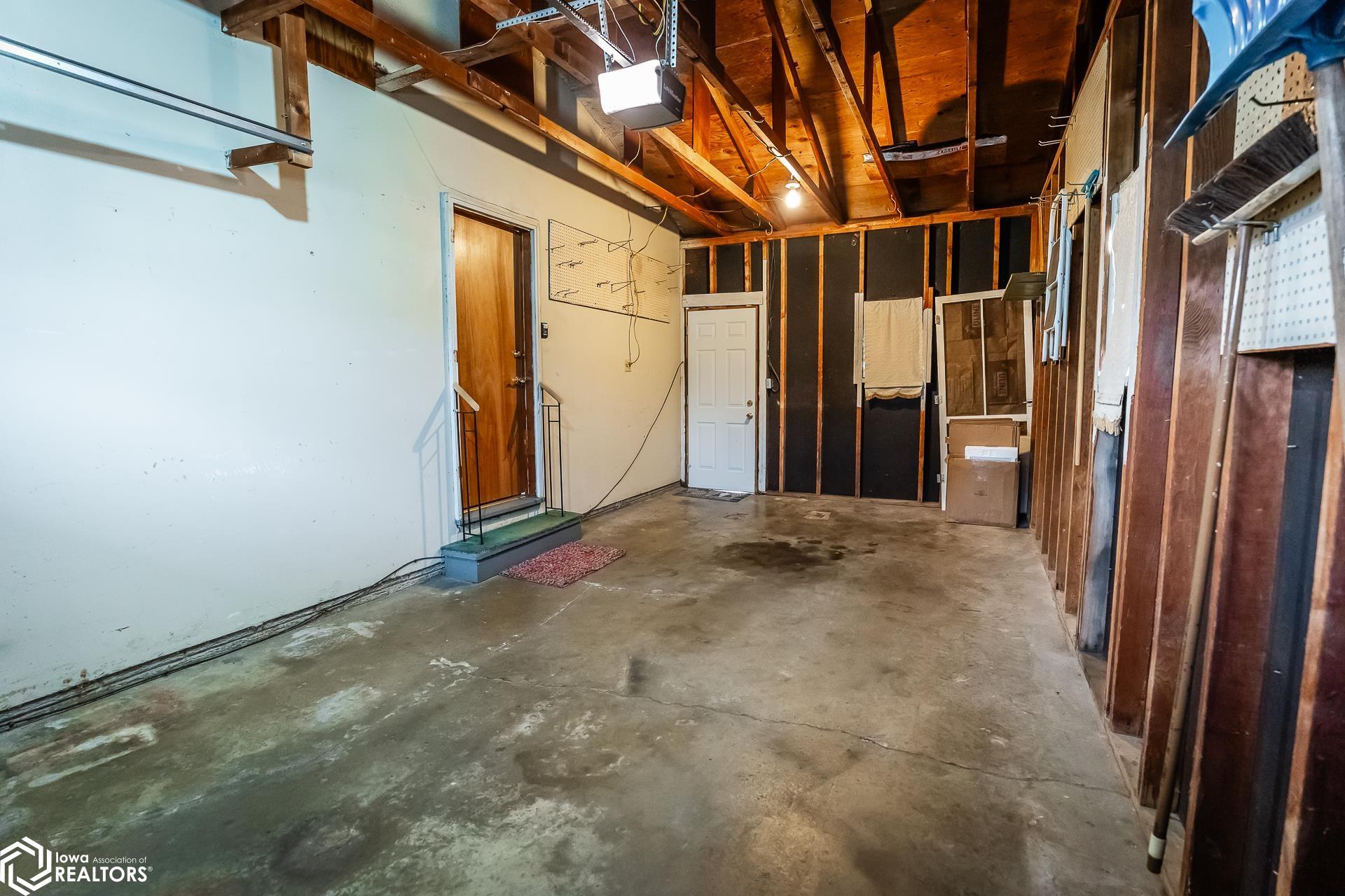 705 Arlington Drive, Marshalltown, Iowa image 38