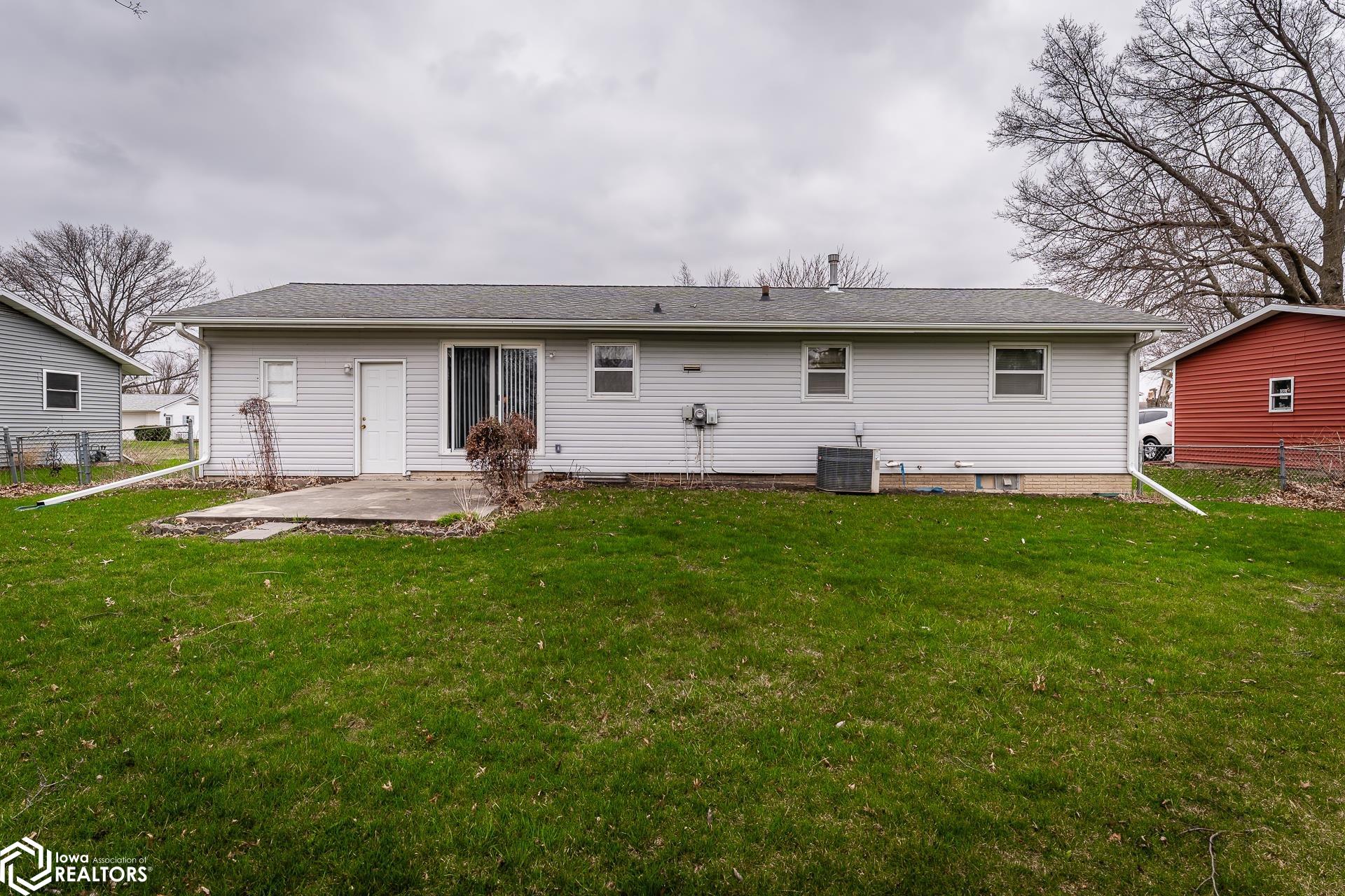 705 Arlington Drive, Marshalltown, Iowa image 40