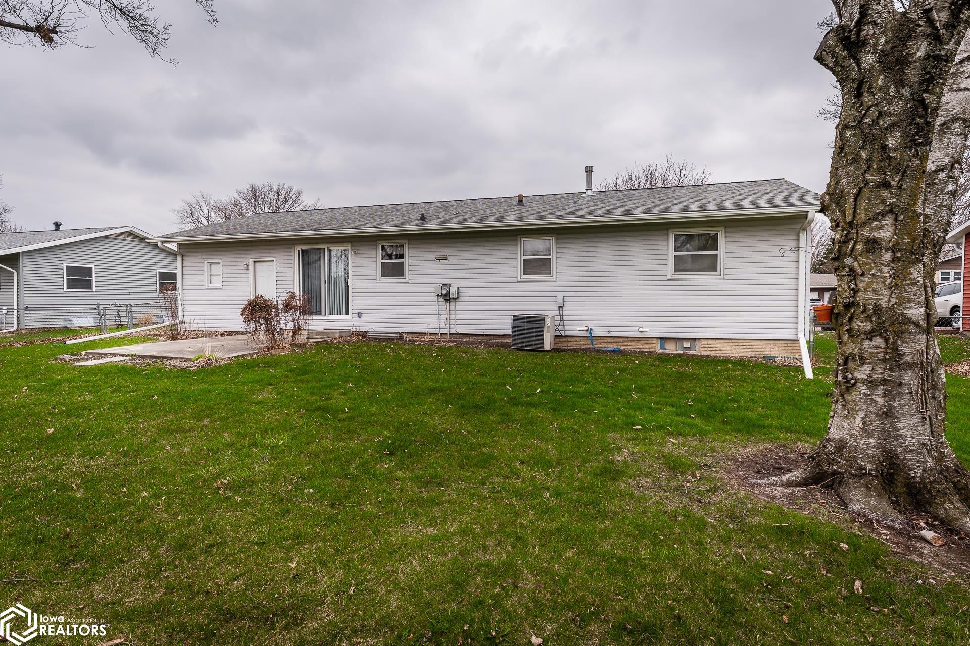 705 Arlington Drive, Marshalltown, Iowa image 41