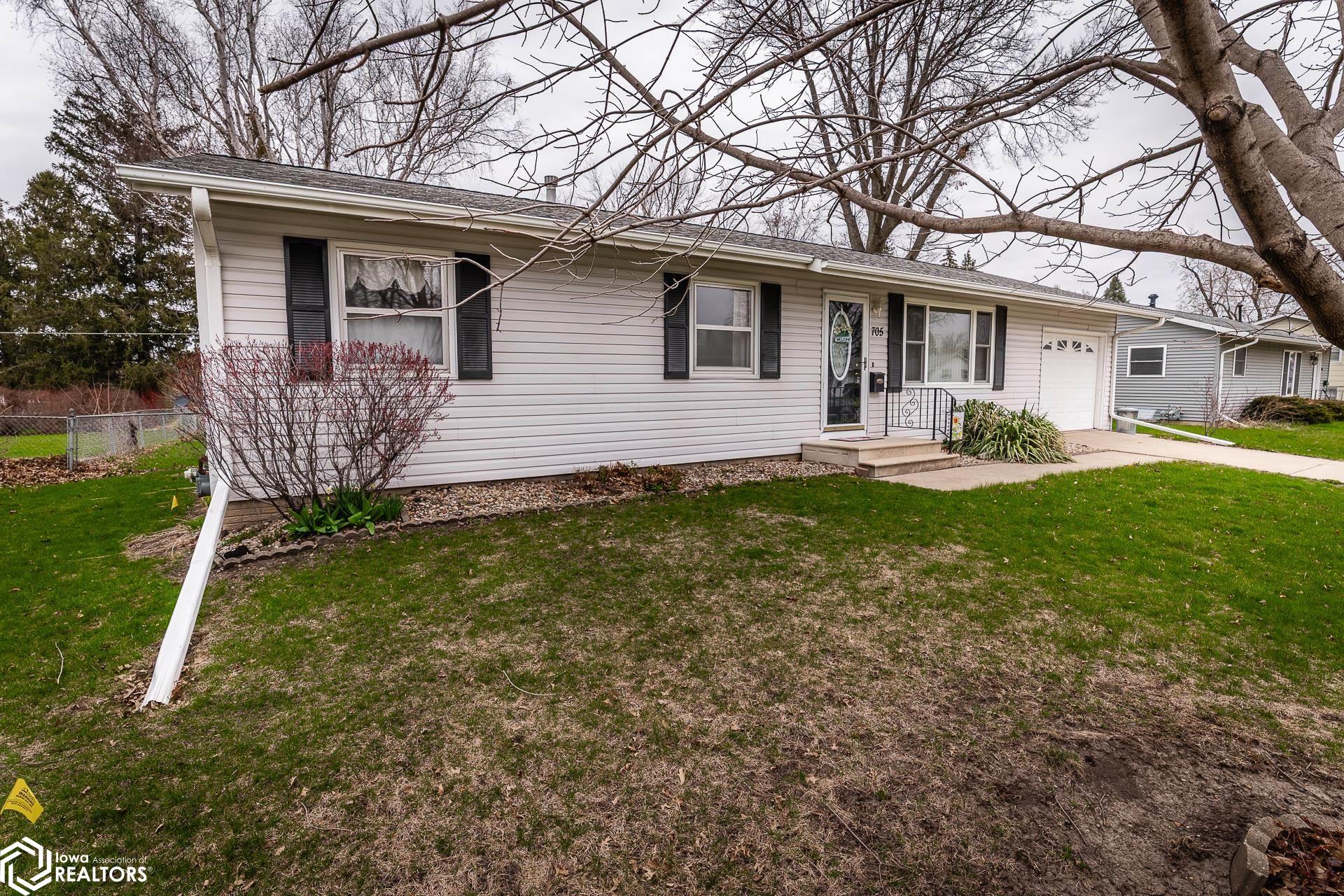 705 Arlington Drive, Marshalltown, Iowa image 43