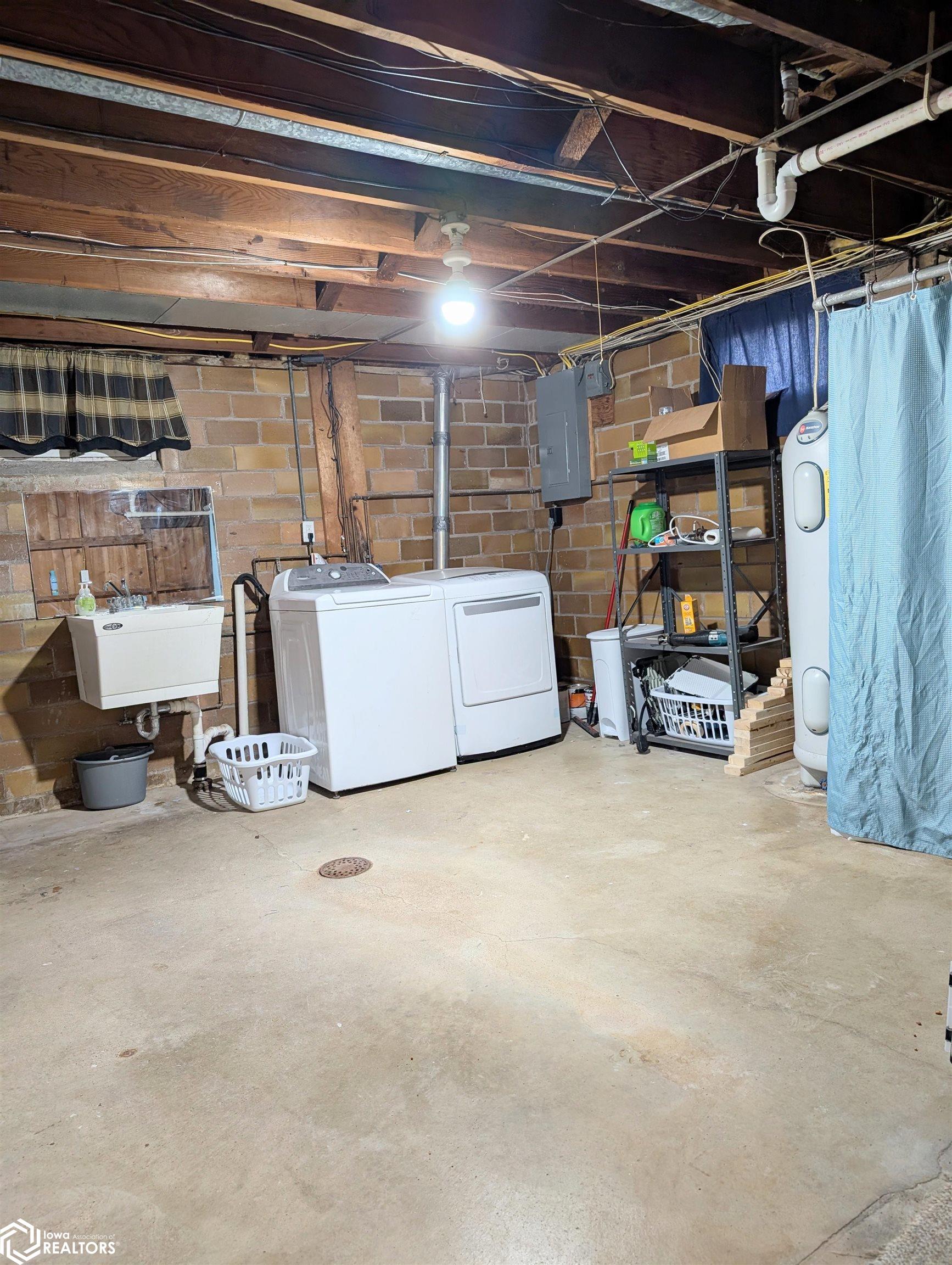 208 3rd Ave N, Humboldt, Iowa image 22