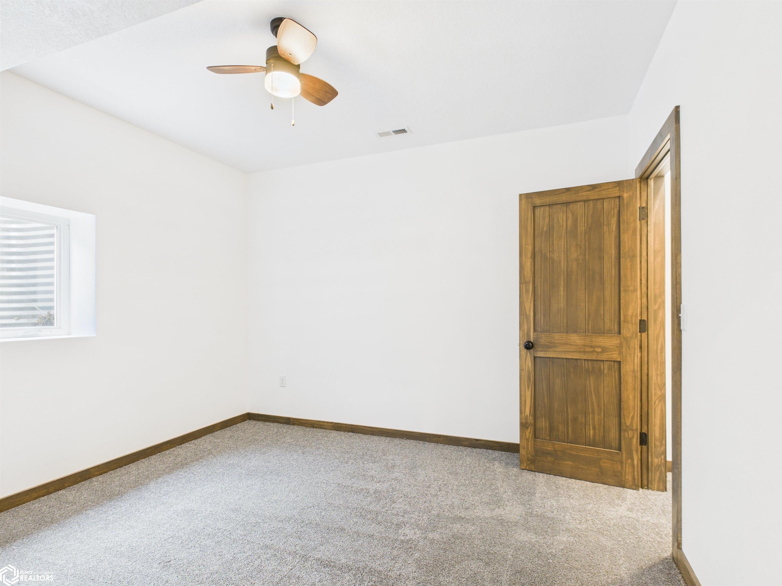 209 Washington Avenue, Albia, Iowa image 23