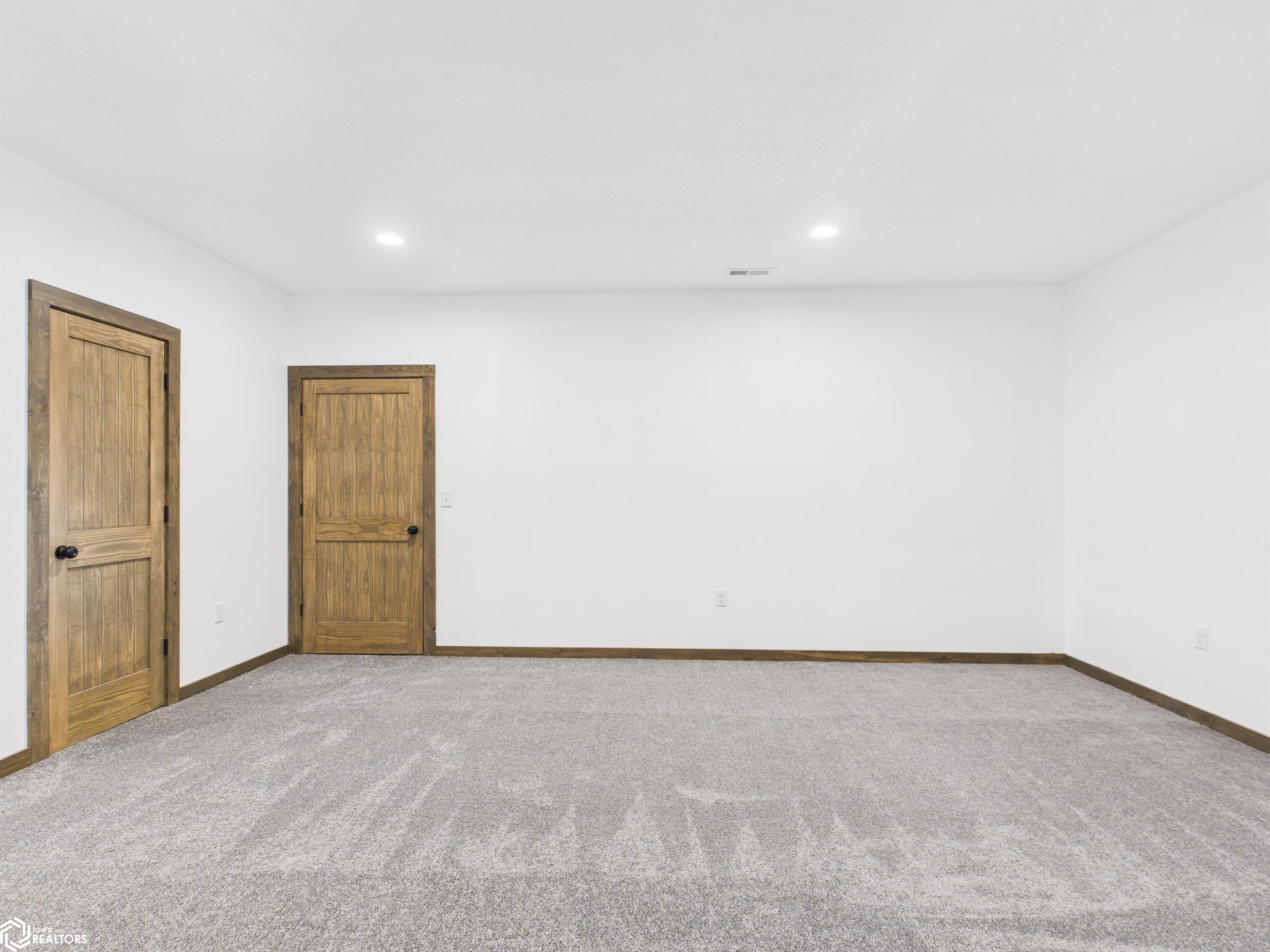 209 Washington Avenue, Albia, Iowa image 25
