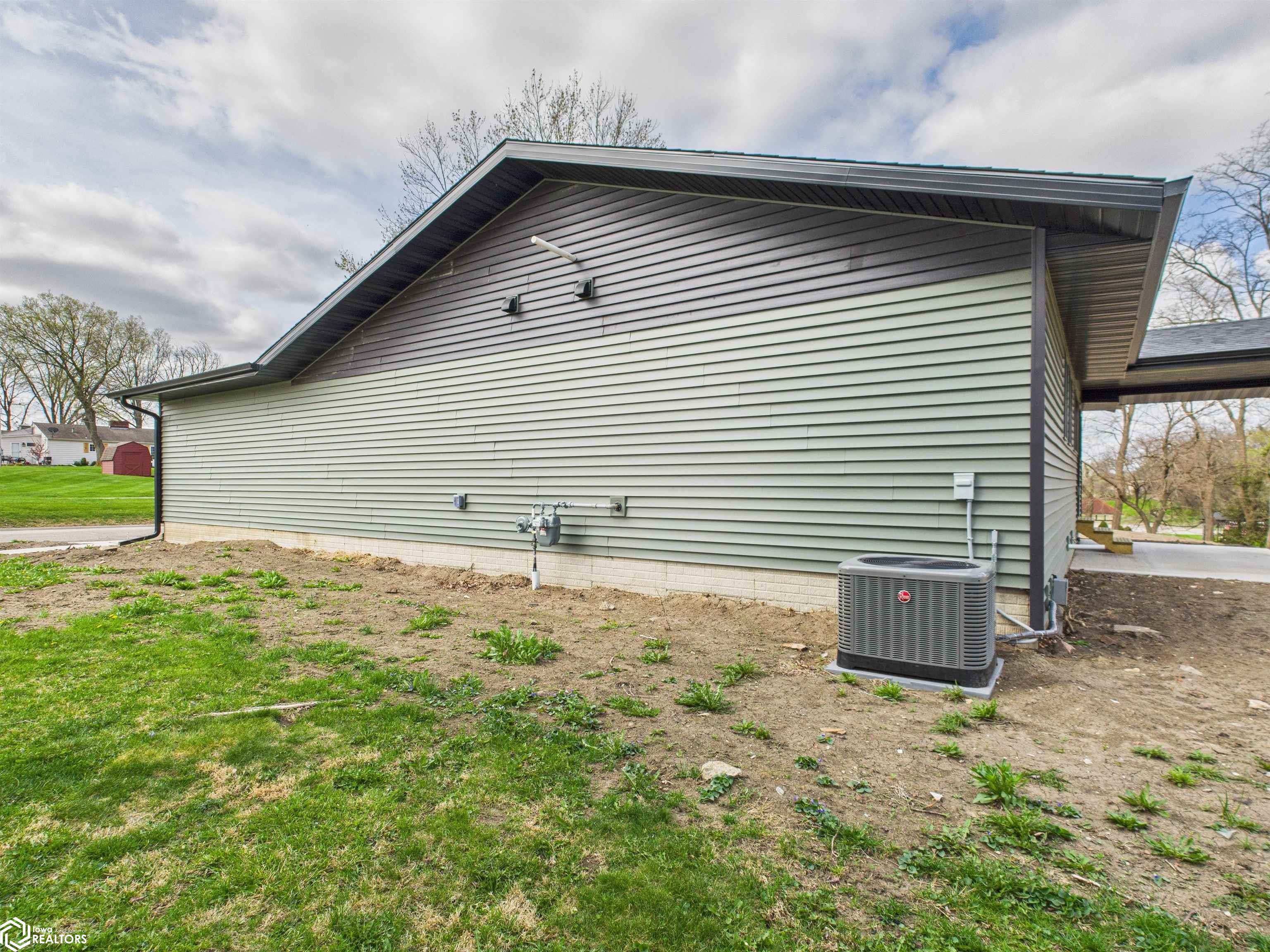 209 Washington Avenue, Albia, Iowa image 31