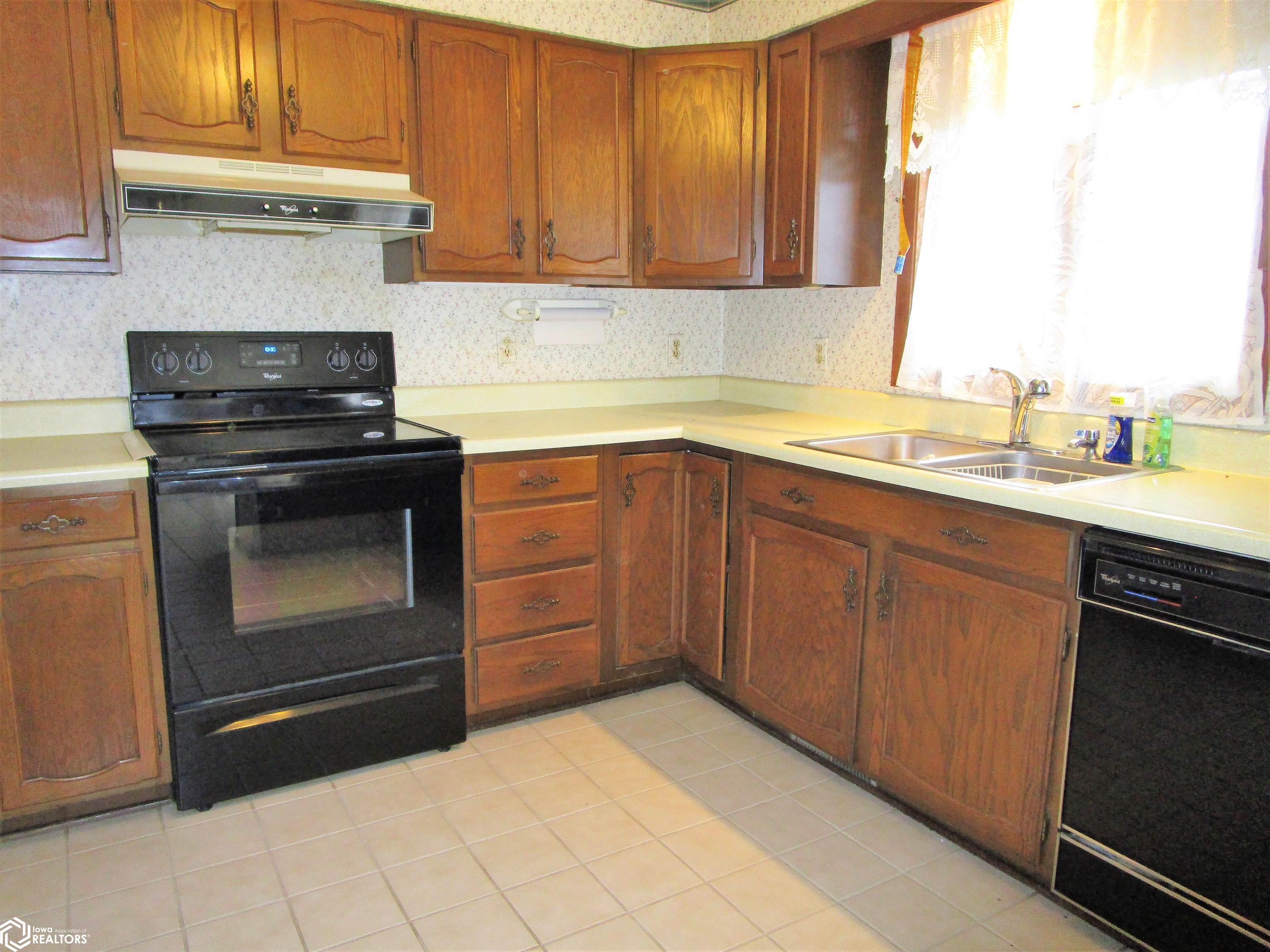 2505 Sunset, Iowa Falls, Iowa image 6