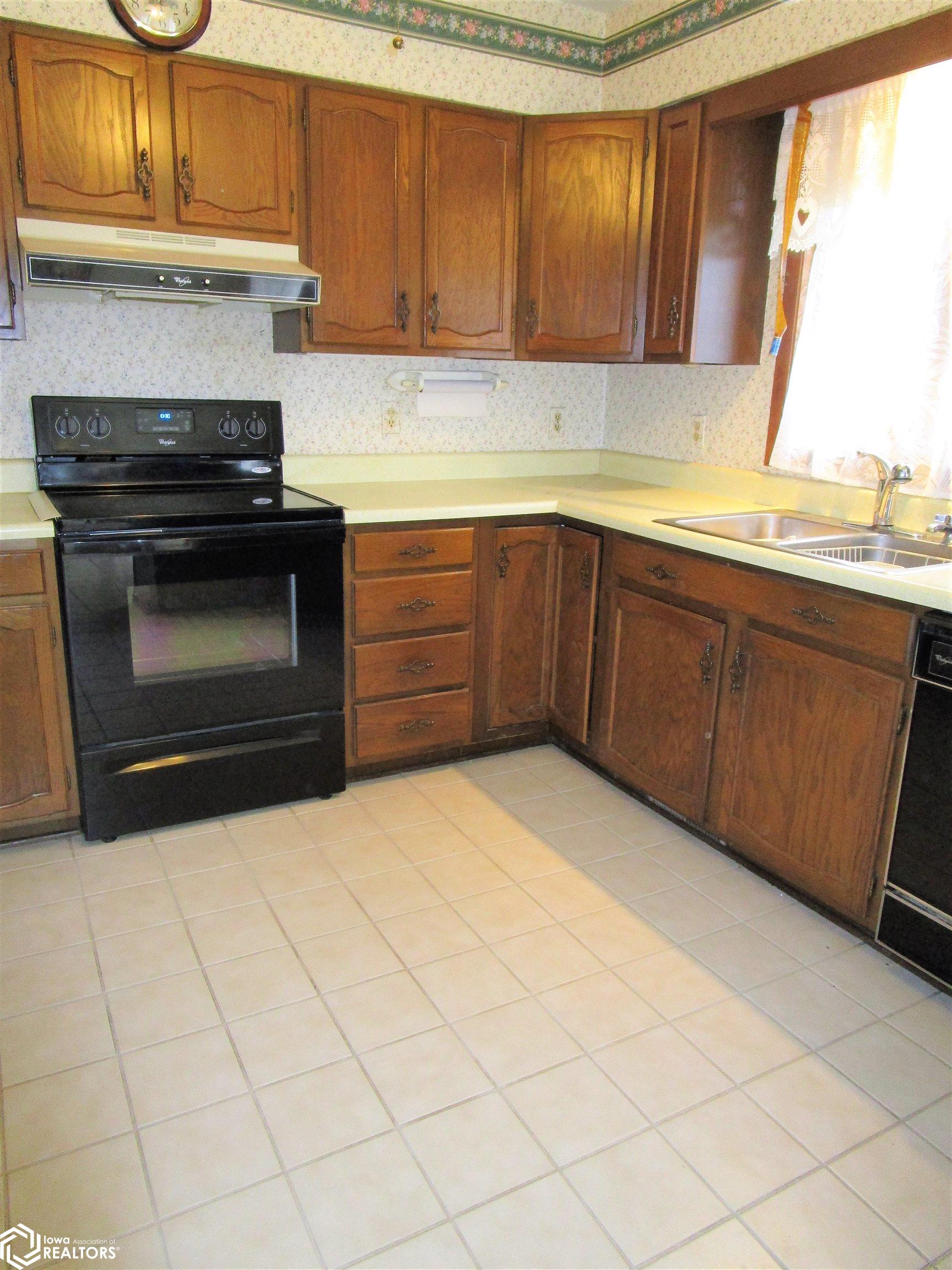 2505 Sunset, Iowa Falls, Iowa image 7