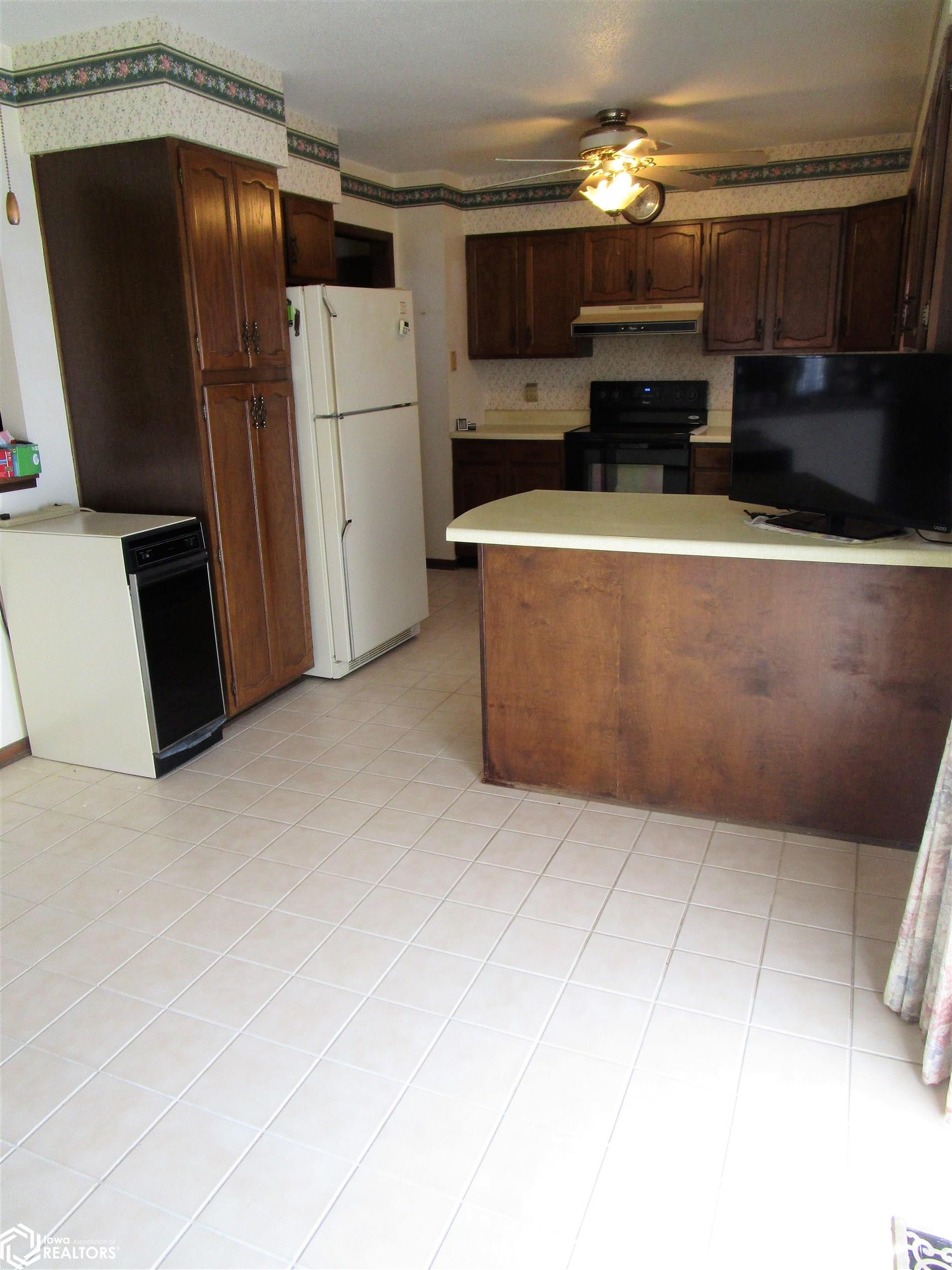 2505 Sunset, Iowa Falls, Iowa image 9