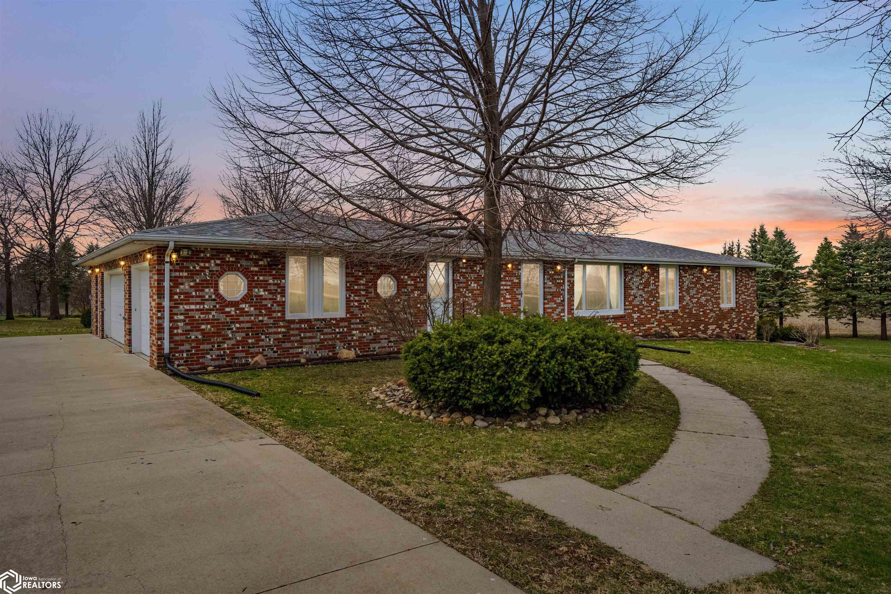 1505 Sanford Avenue, Marshalltown, Iowa image 1