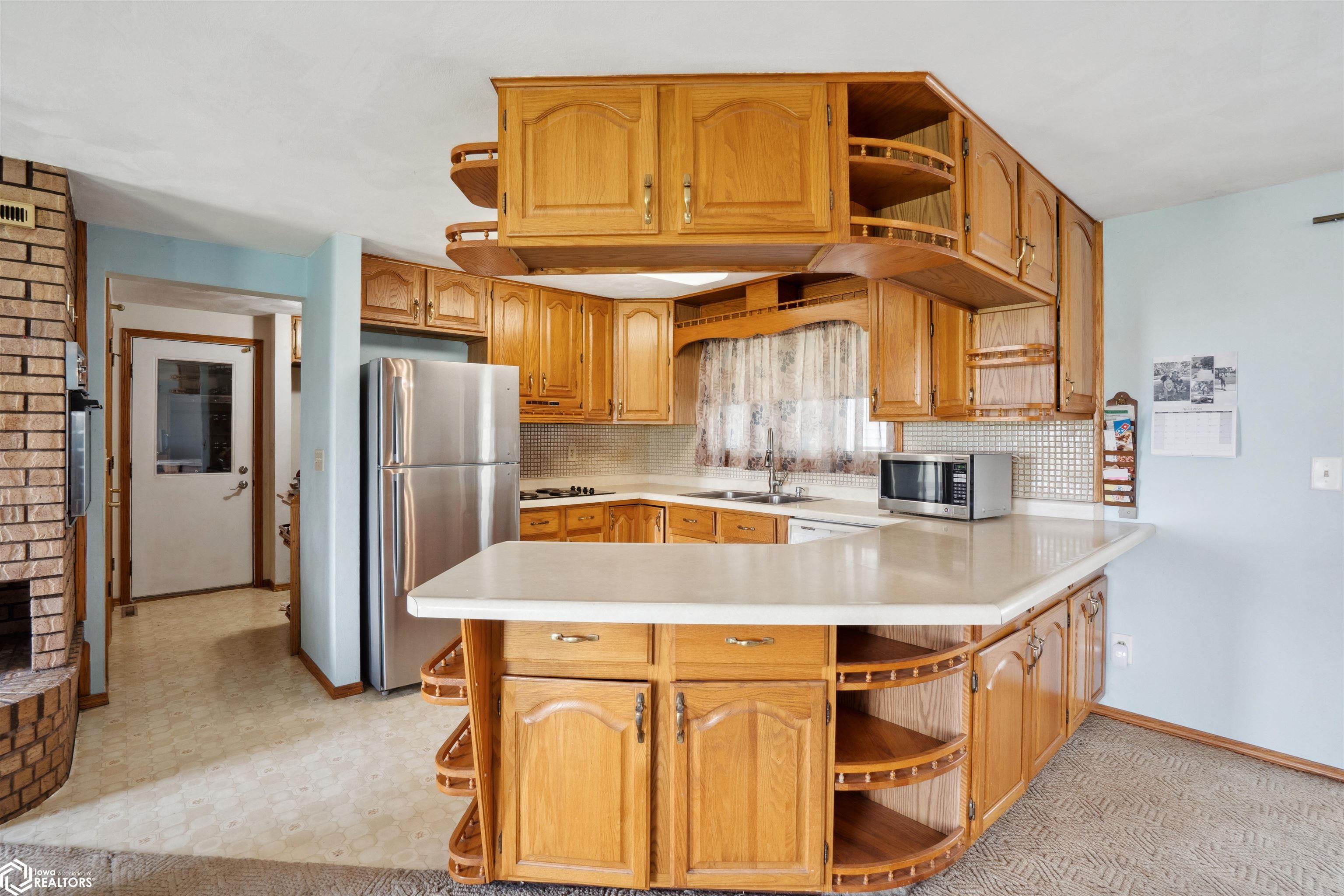 1505 Sanford Avenue, Marshalltown, Iowa image 5