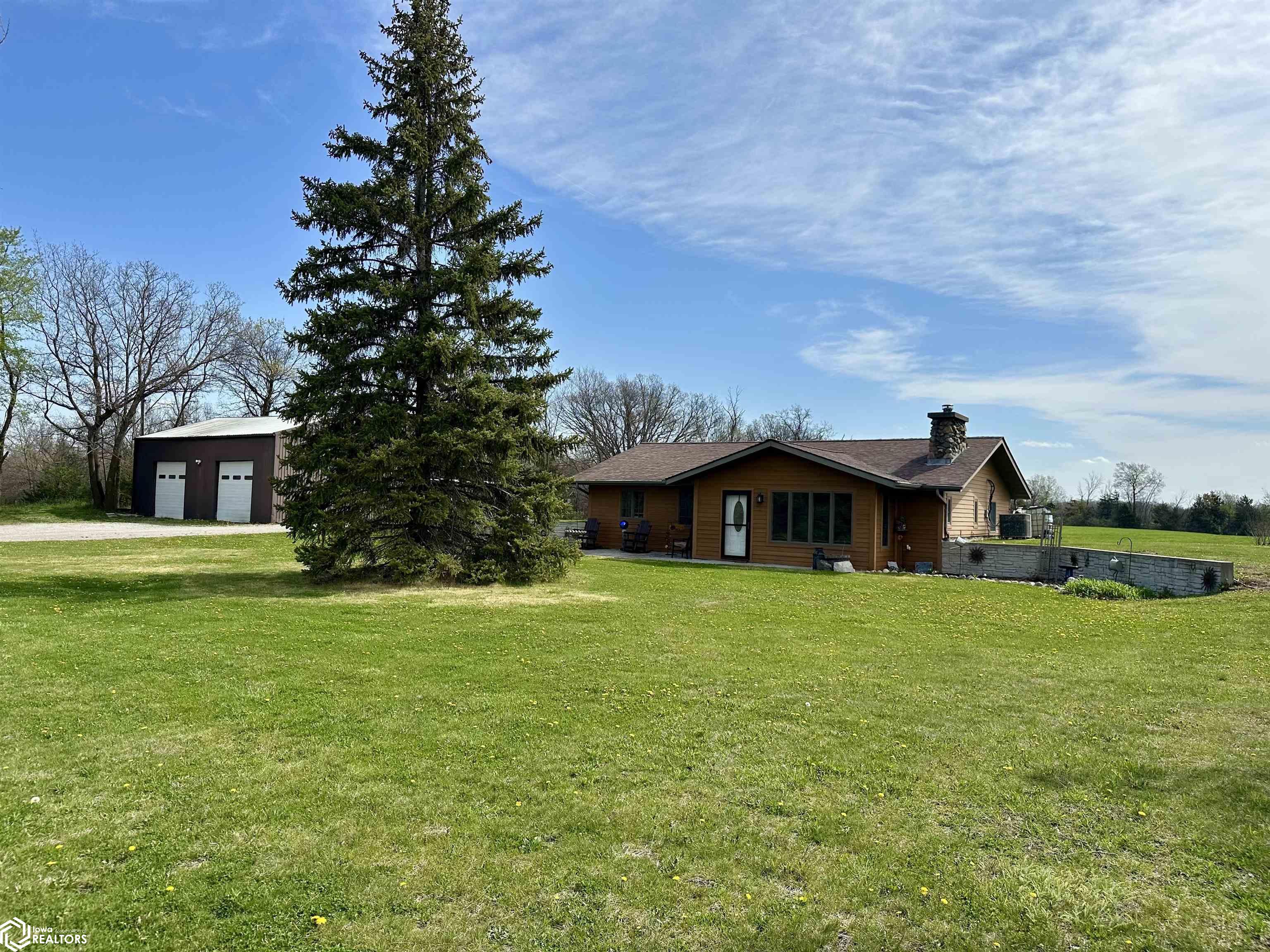 7437 230th Avenue, Blakesburg, Iowa image 1