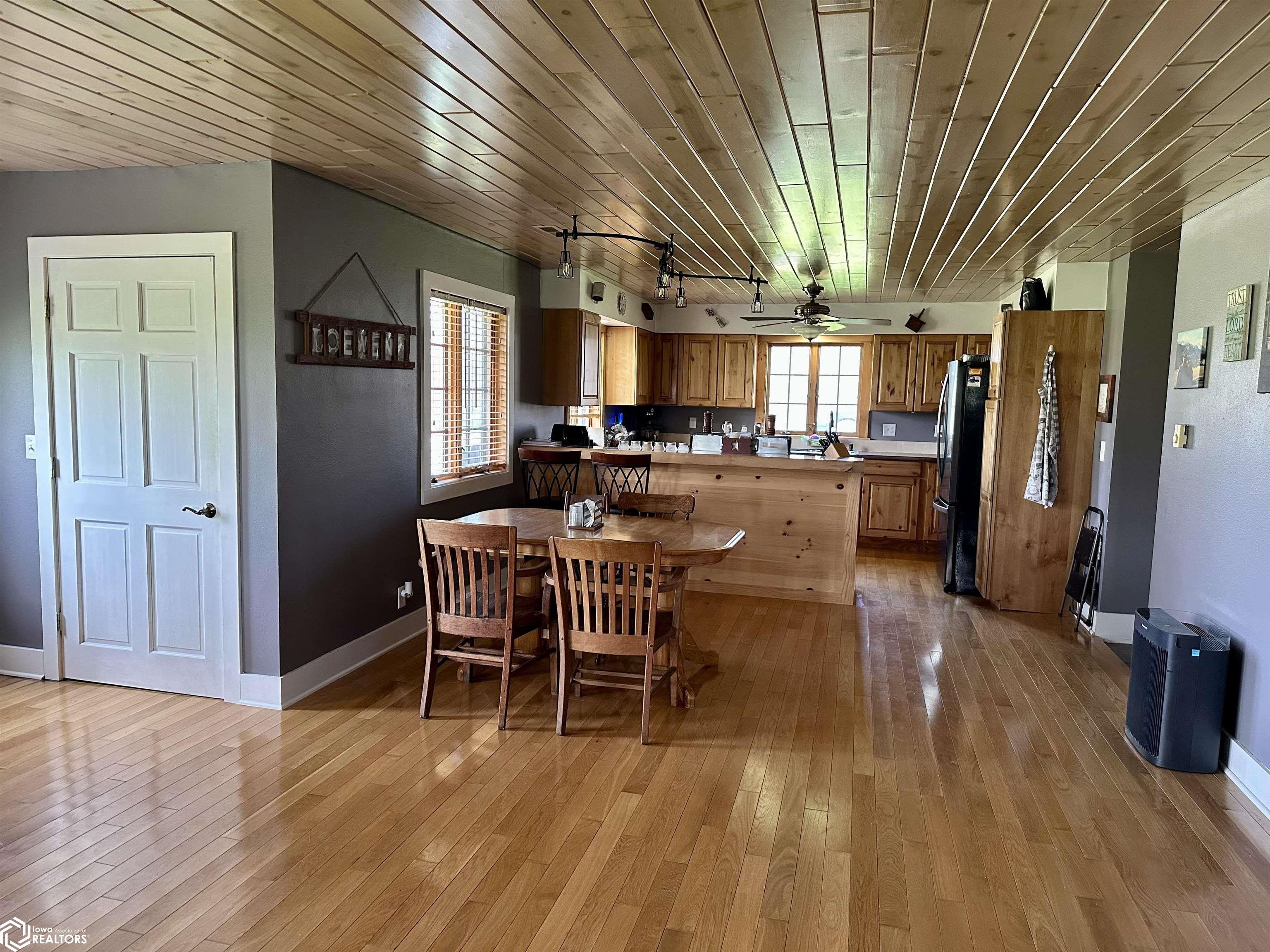 7437 230th Avenue, Blakesburg, Iowa image 11