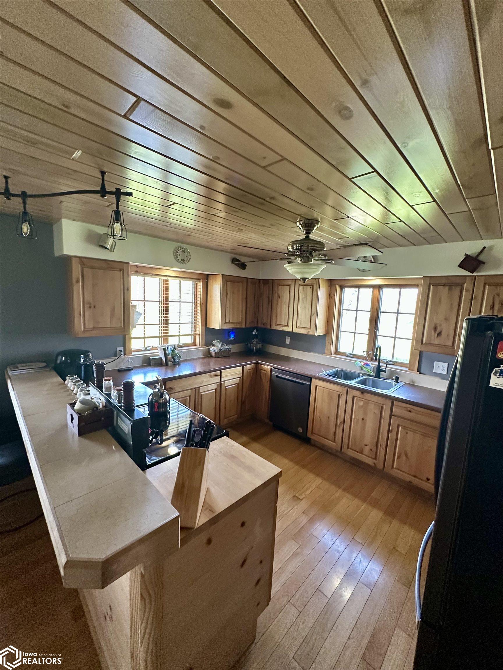7437 230th Avenue, Blakesburg, Iowa image 13