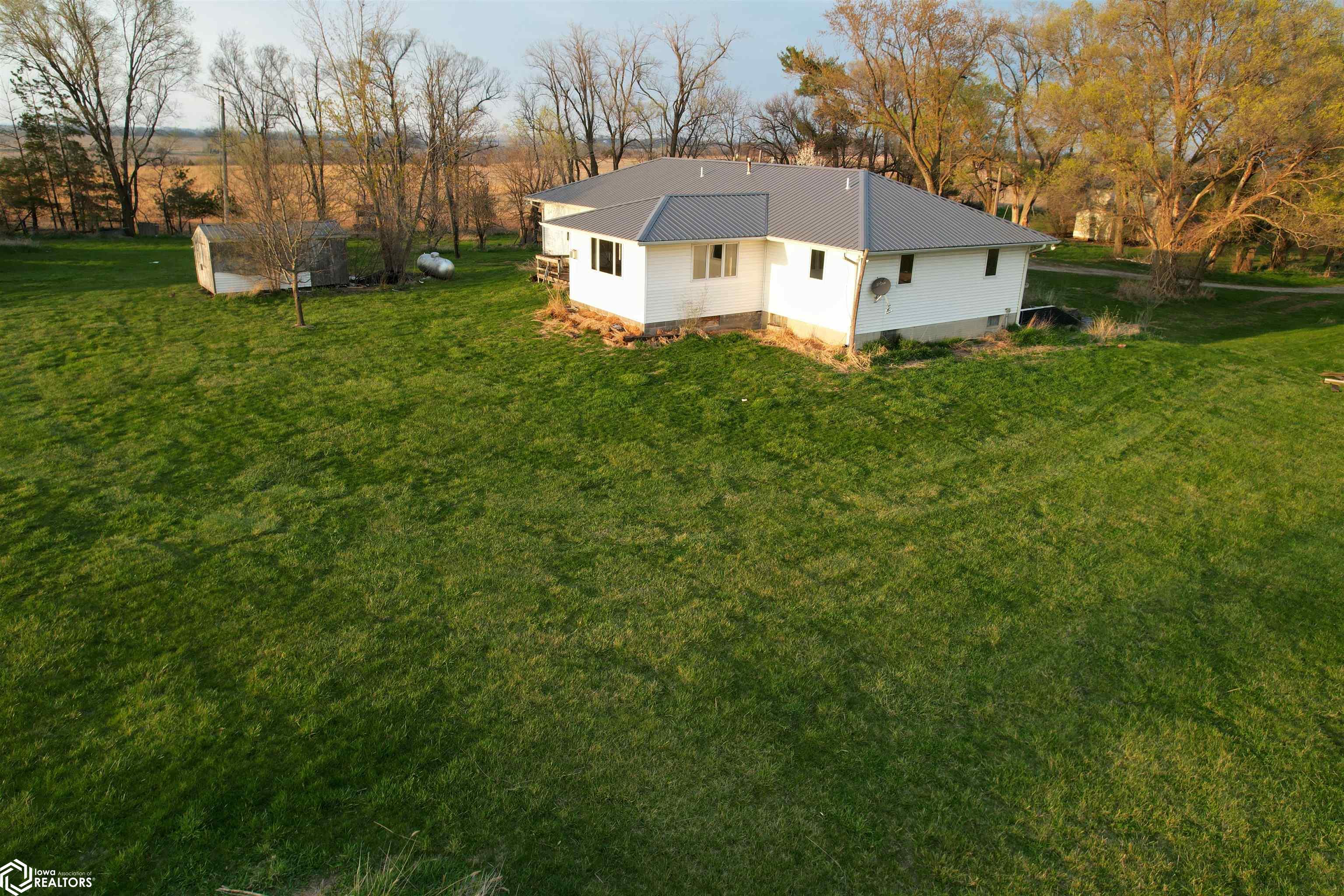 3301 Elba Avenue, Eddyville, Iowa image 11