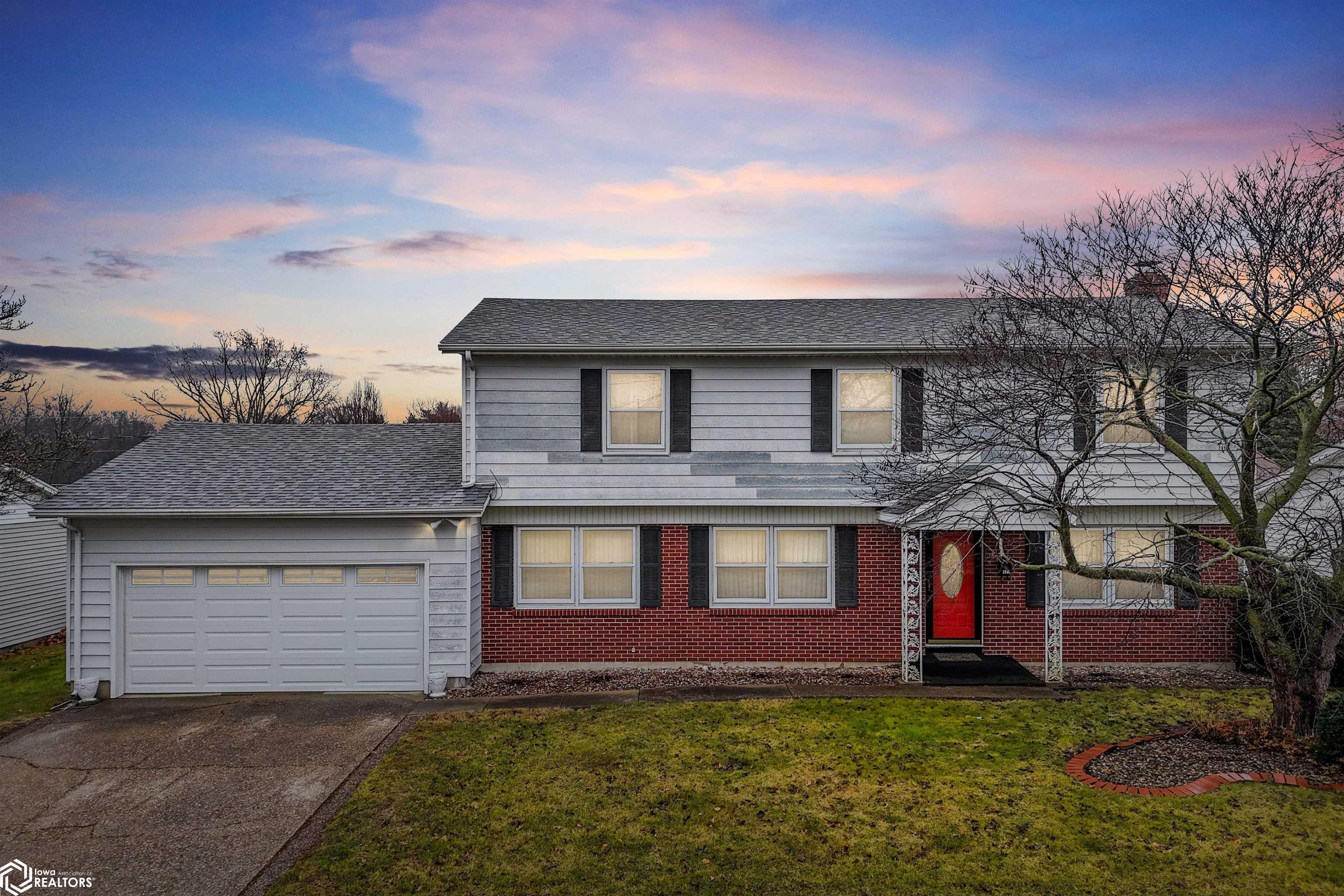 123 Glendale Drive, Burlington, Iowa image 1