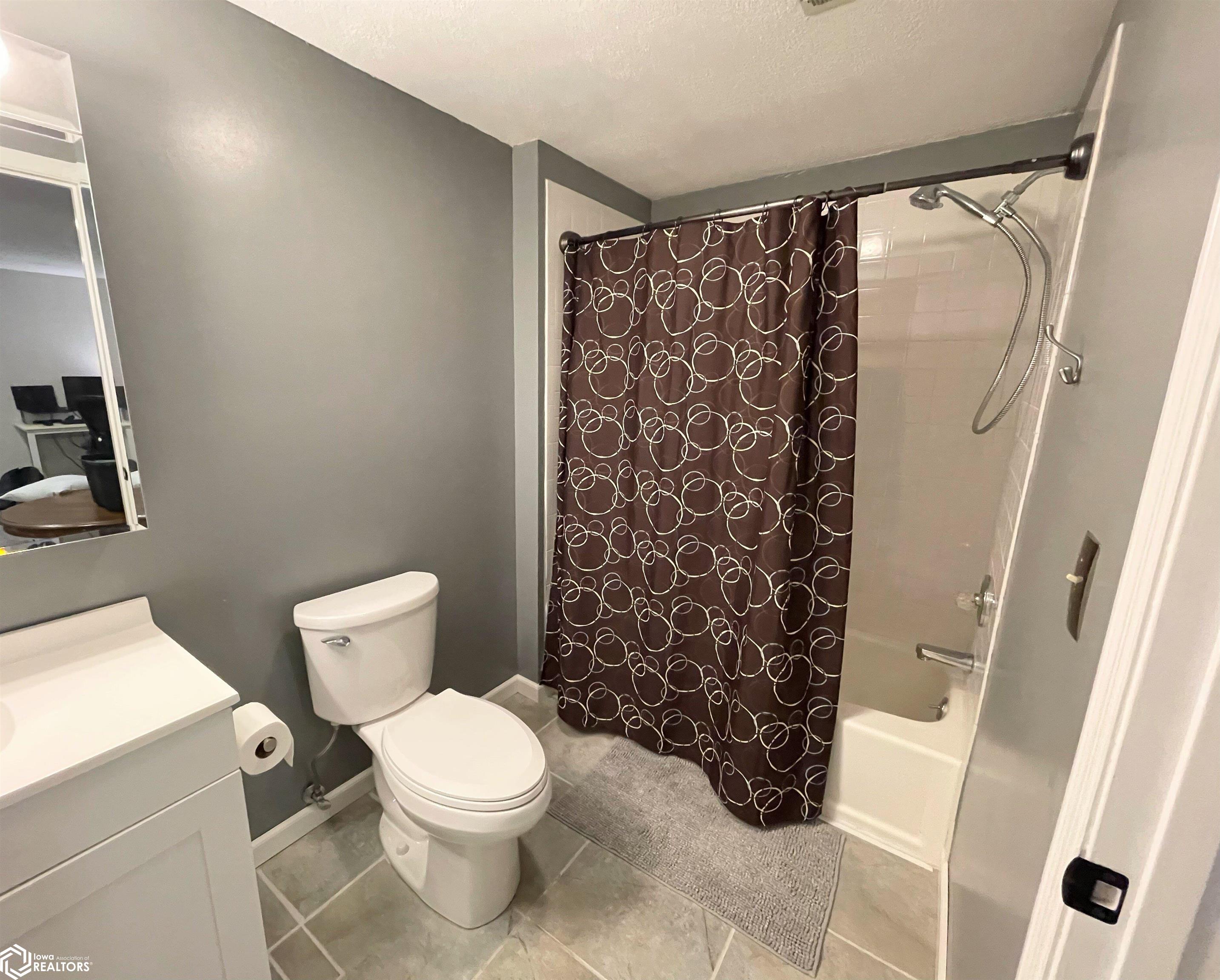 314 E Old Orchard Drive, Mount Pleasant, Iowa image 29